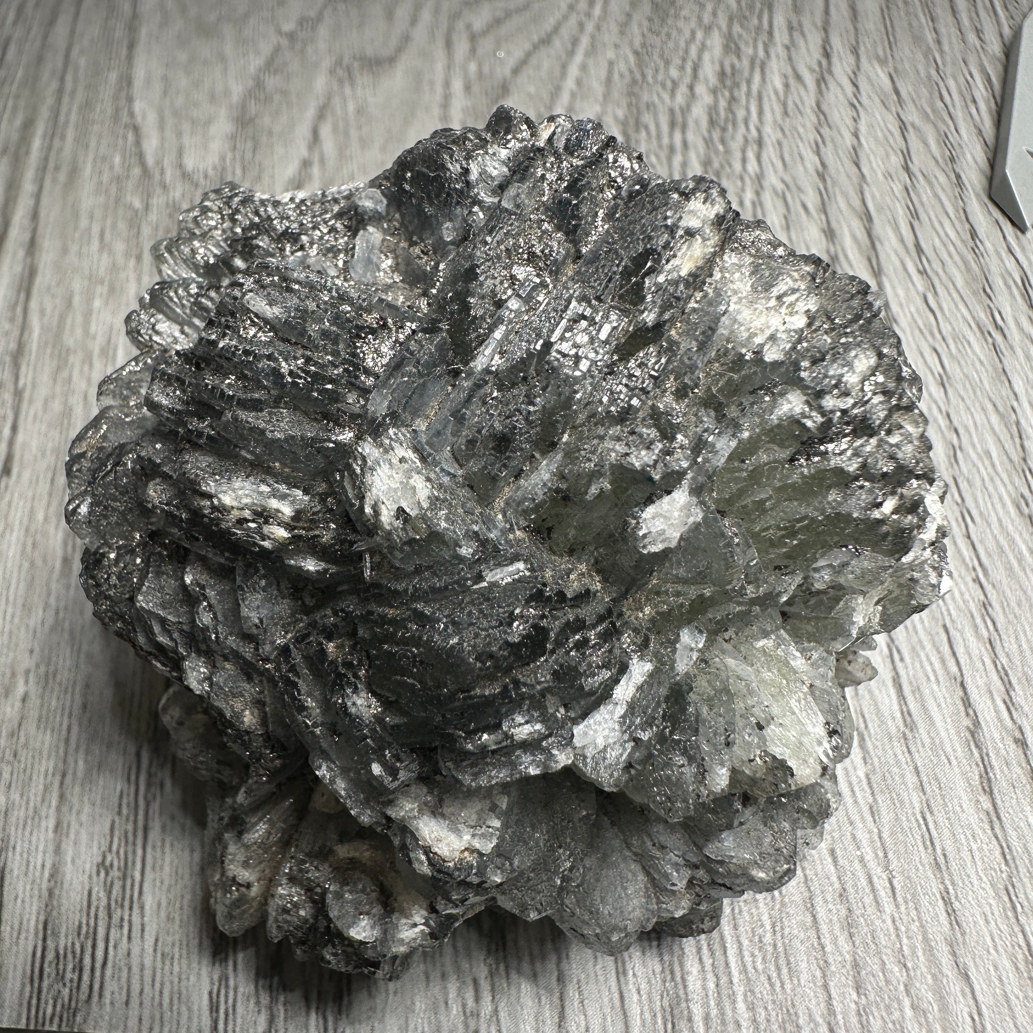 Prehinite Crystal, 1106.50ct / 221.30gm, Merelani, Tanzania, Untreated Unheated. 64.20 x 63.50 x 61.80mm