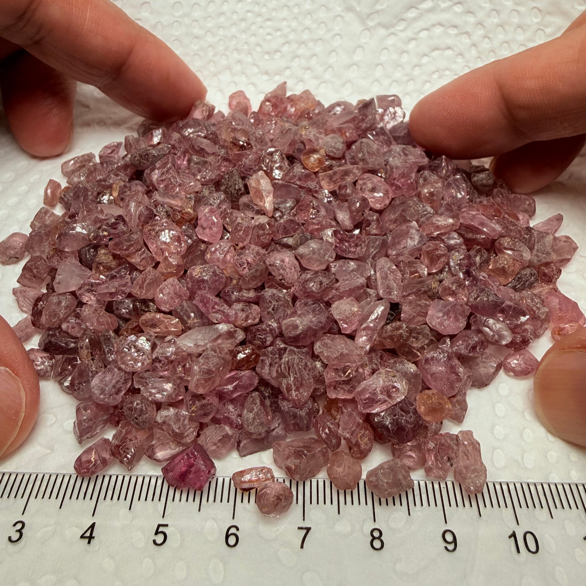 Dragon Garnet Lot, 154.00gm / 770.00ct Lot, Tanzania, Untreated Unheated, mixed clarity lot, 1.46ct average, see the videos for uv effect
