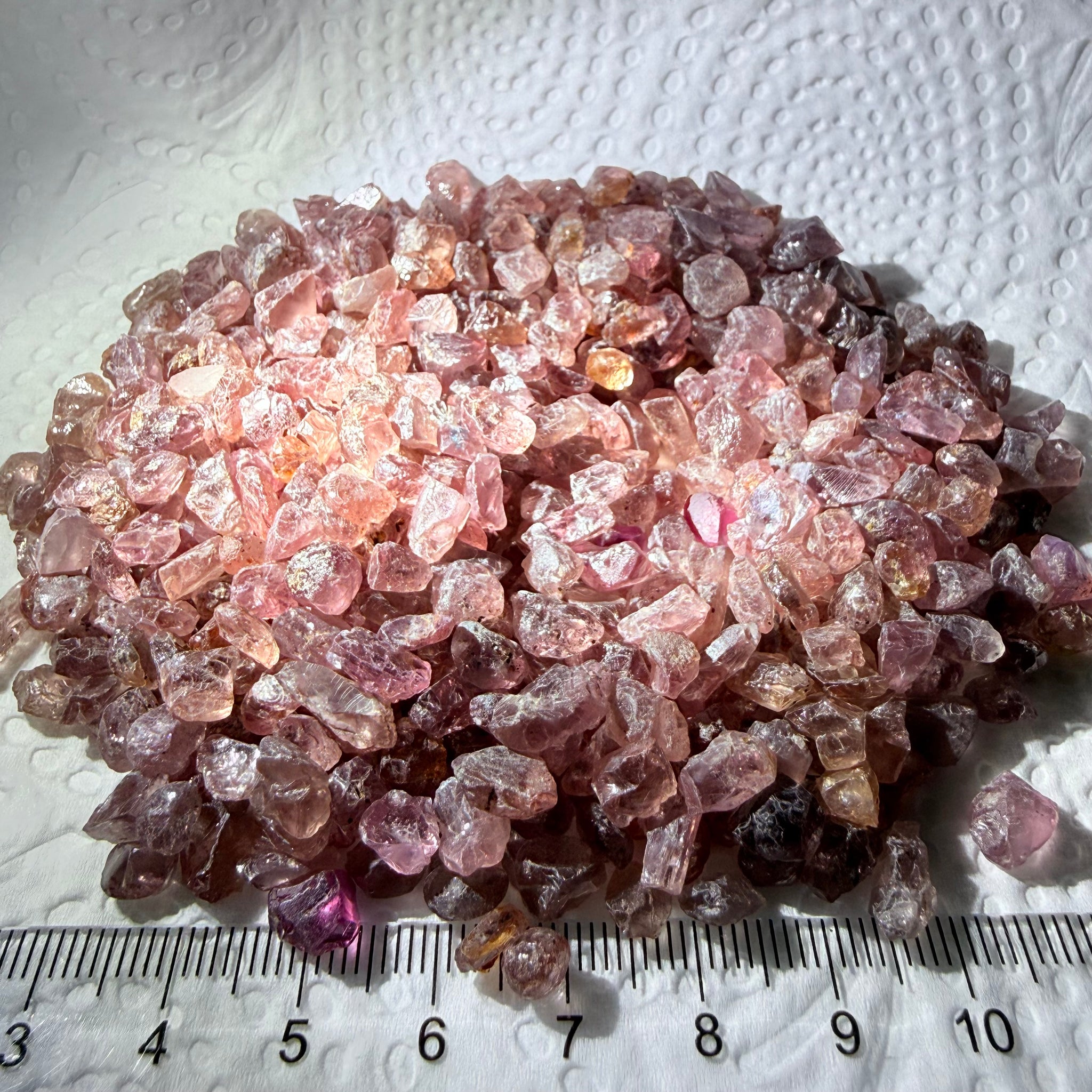 Dragon Garnet Lot, 154.00gm / 770.00ct Lot, Tanzania, Untreated Unheated, mixed clarity lot, 1.46ct average, see the videos for uv effect