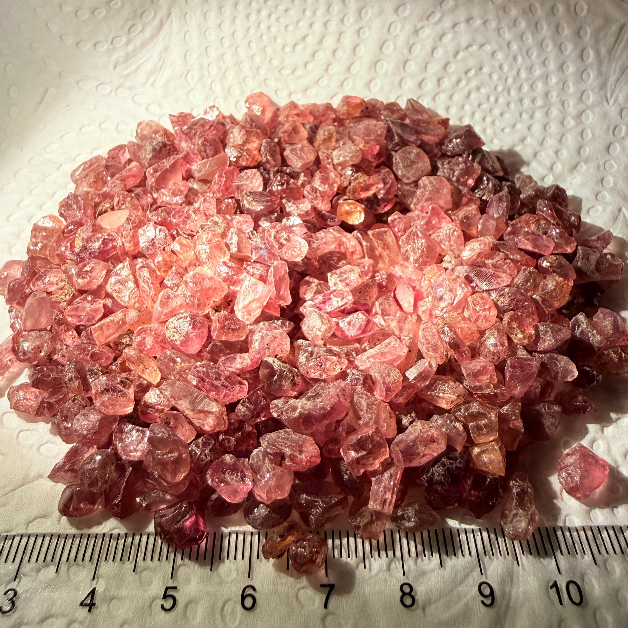 Dragon Garnet Lot, 154.00gm / 770.00ct Lot, Tanzania, Untreated Unheated, mixed clarity lot, 1.46ct average, see the videos for uv effect