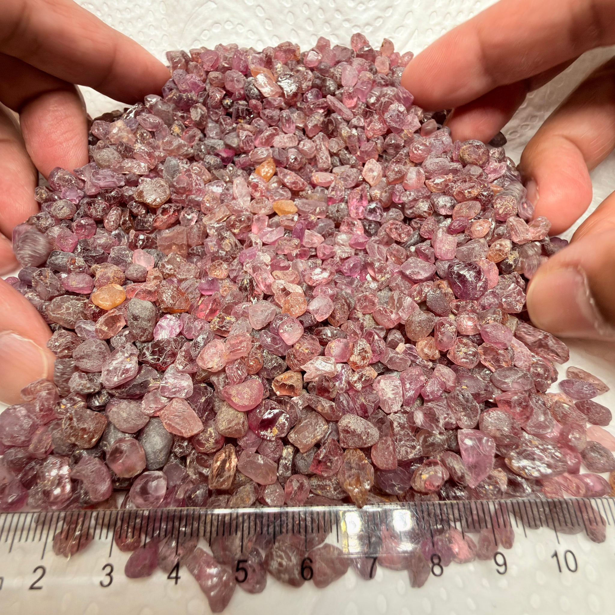 Lindi Colour Shift Garnet Lot, 474.70gm / 2373.50ct Lot, Tanzania, Untreated Unheated, mixed clarity lot, 1.98ct average