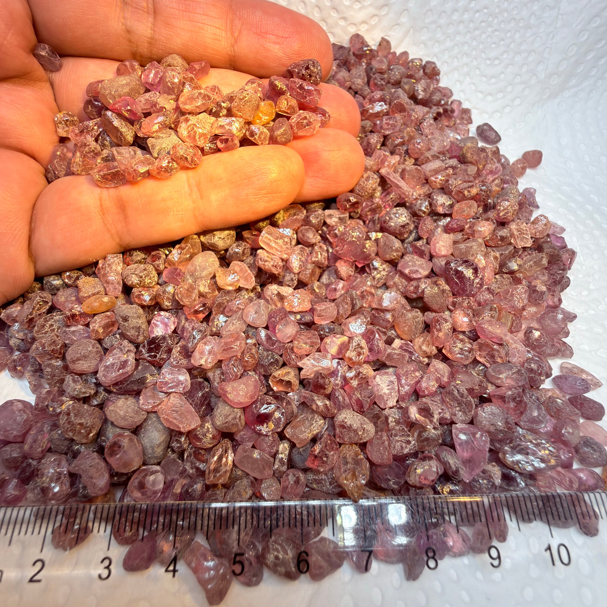 Lindi Colour Shift Garnet Lot, 474.70gm / 2373.50ct Lot, Tanzania, Untreated Unheated, mixed clarity lot, 1.98ct average