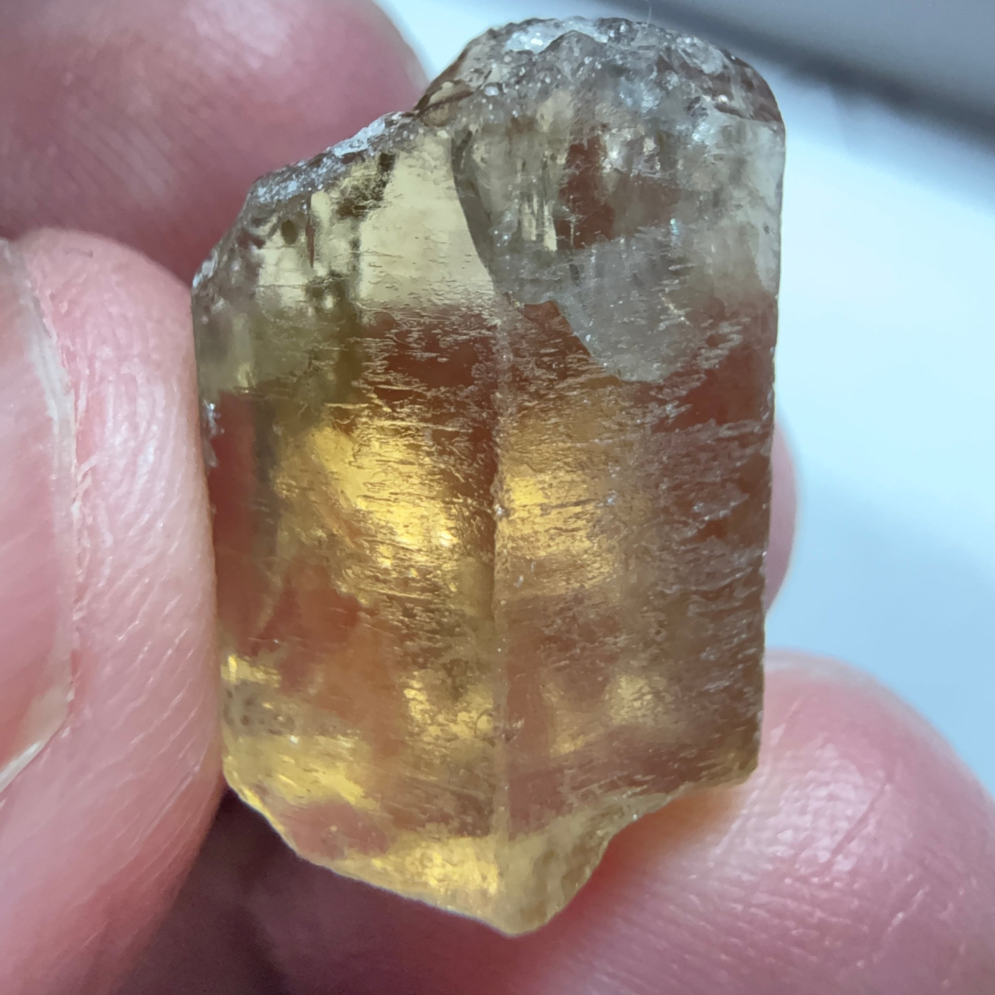 Citrine, 20.23ct, Zambia, Untreated Unheated, VVS-IF, skin fracture no effect on faceting recovery rate but forms a really nice rainbow!
