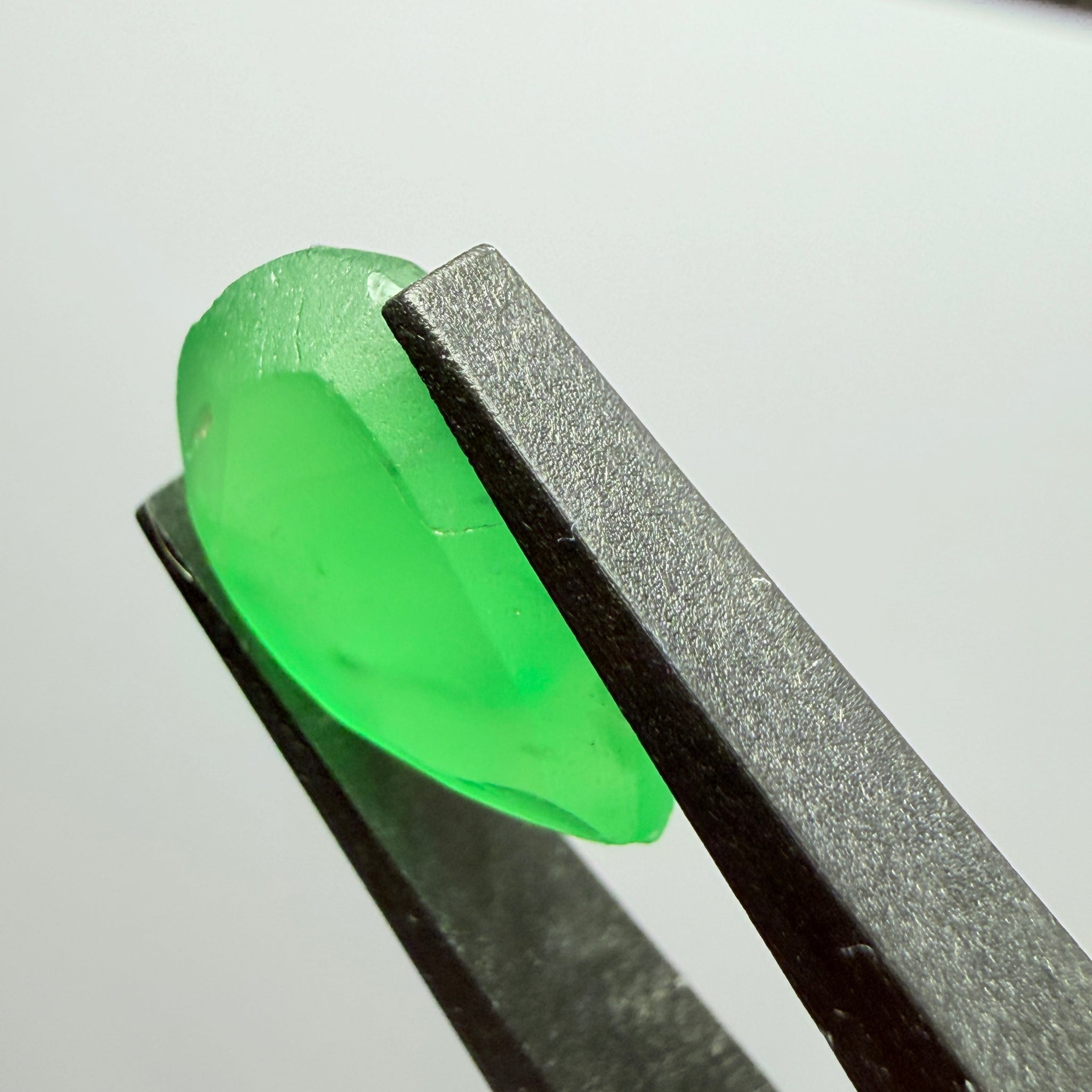 Tsavorite Garnet preform, 5.23ct, Tanzania, Untreated Unheated, has inclusions, see the multiple videos so you can understand the inclusion positioning correctly