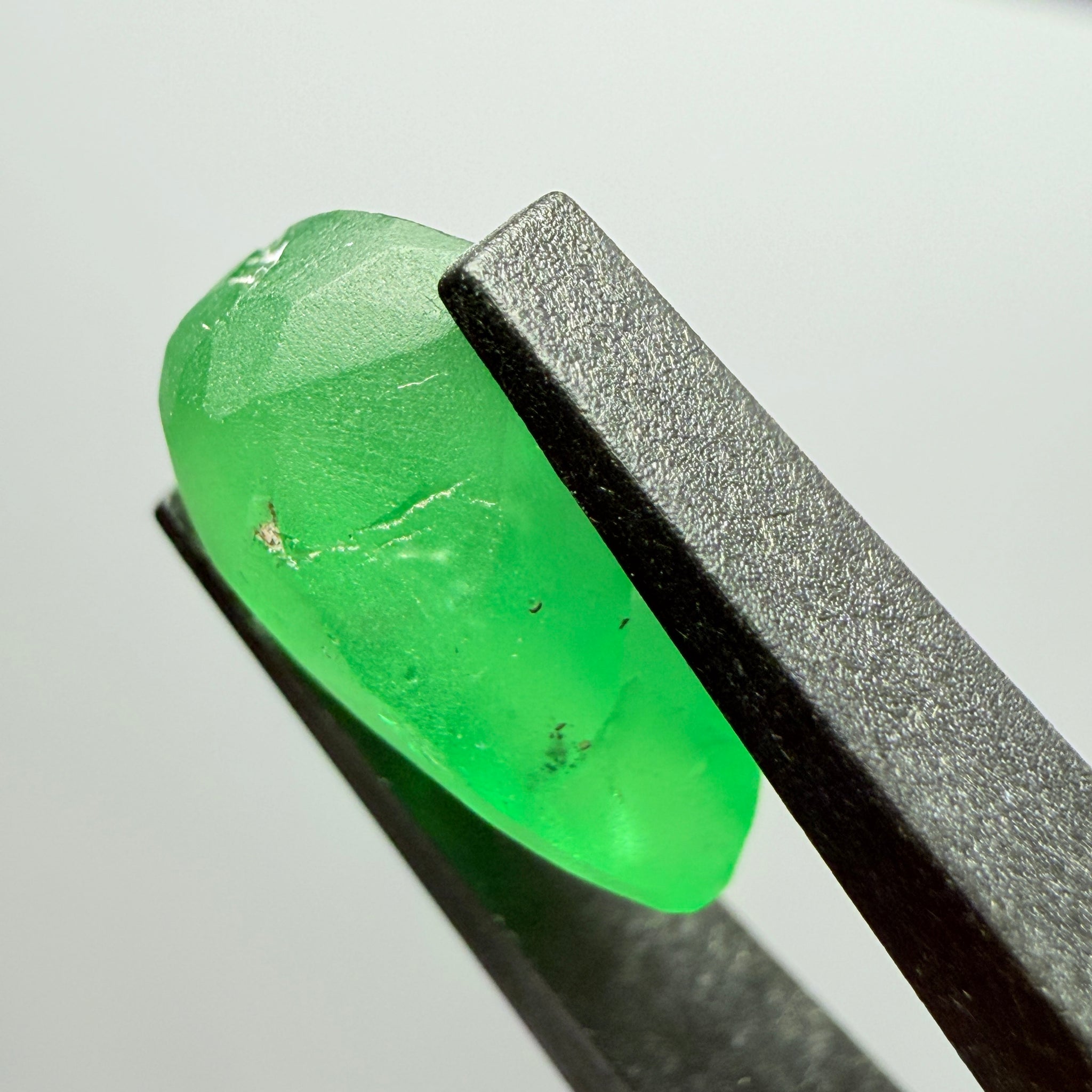 Tsavorite Garnet preform, 5.23ct, Tanzania, Untreated Unheated, has inclusions, see the multiple videos so you can understand the inclusion positioning correctly