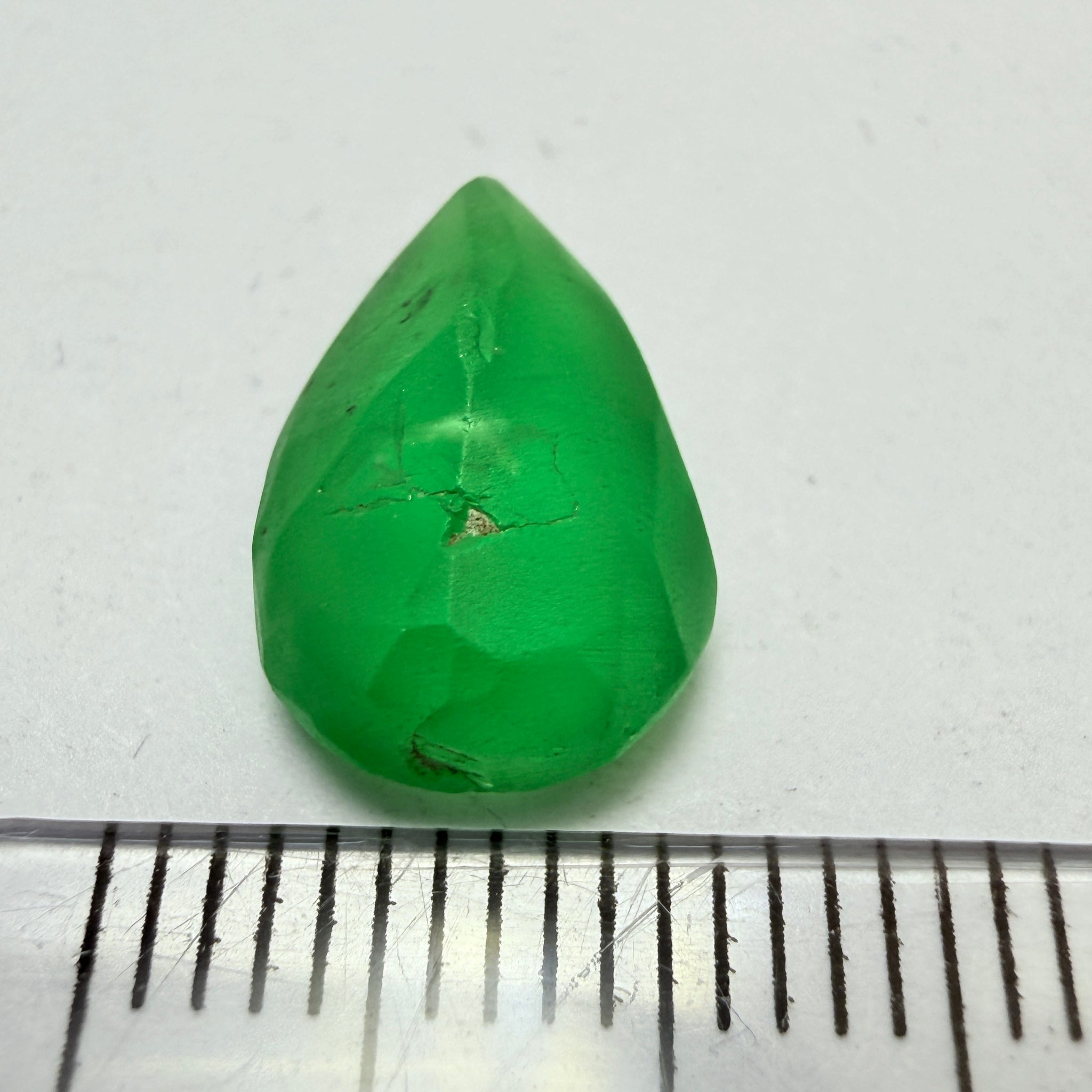 Tsavorite Garnet preform, 5.23ct, Tanzania, Untreated Unheated, has inclusions, see the multiple videos so you can understand the inclusion positioning correctly