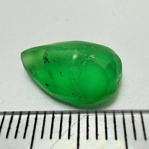 Tsavorite Garnet preform, 5.23ct, Tanzania, Untreated Unheated, has inclusions, see the multiple videos so you can understand the inclusion positioning correctly