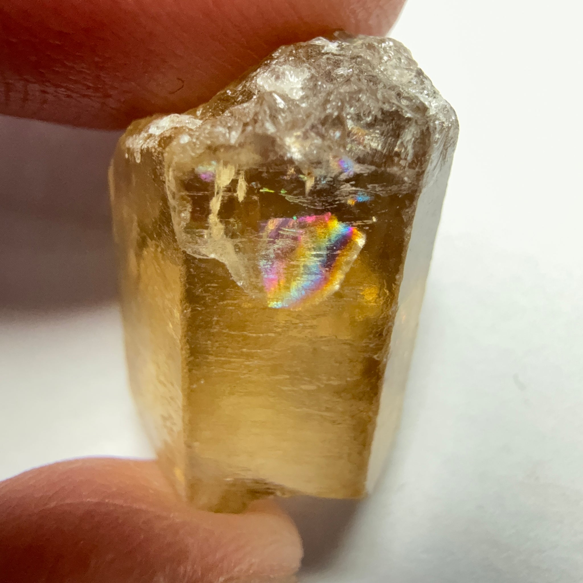 Citrine, 20.23ct, Zambia, Untreated Unheated, VVS-IF, skin fracture no effect on faceting recovery rate but forms a really nice rainbow!