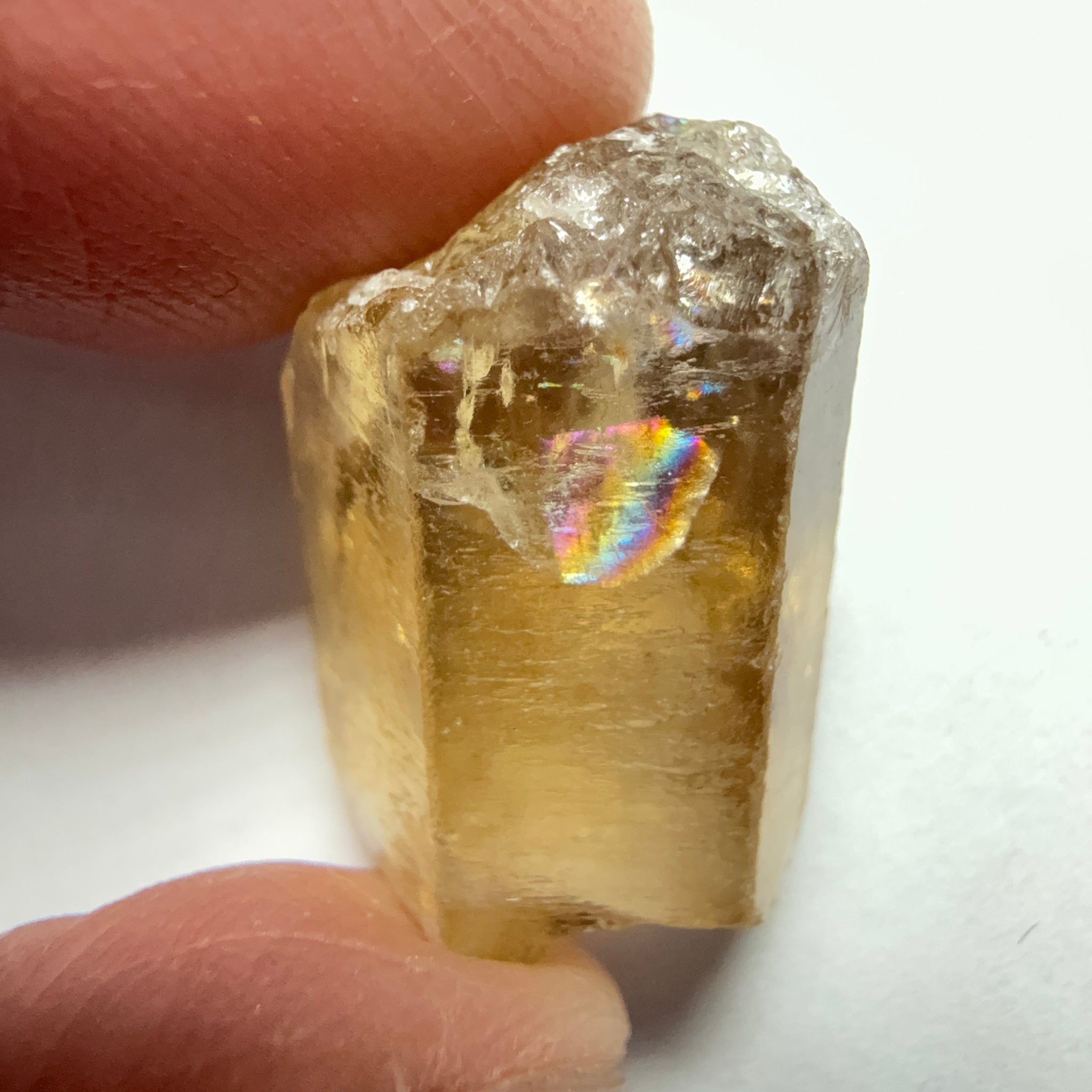 Citrine, 20.23ct, Zambia, Untreated Unheated, VVS-IF, skin fracture no effect on faceting recovery rate but forms a really nice rainbow!