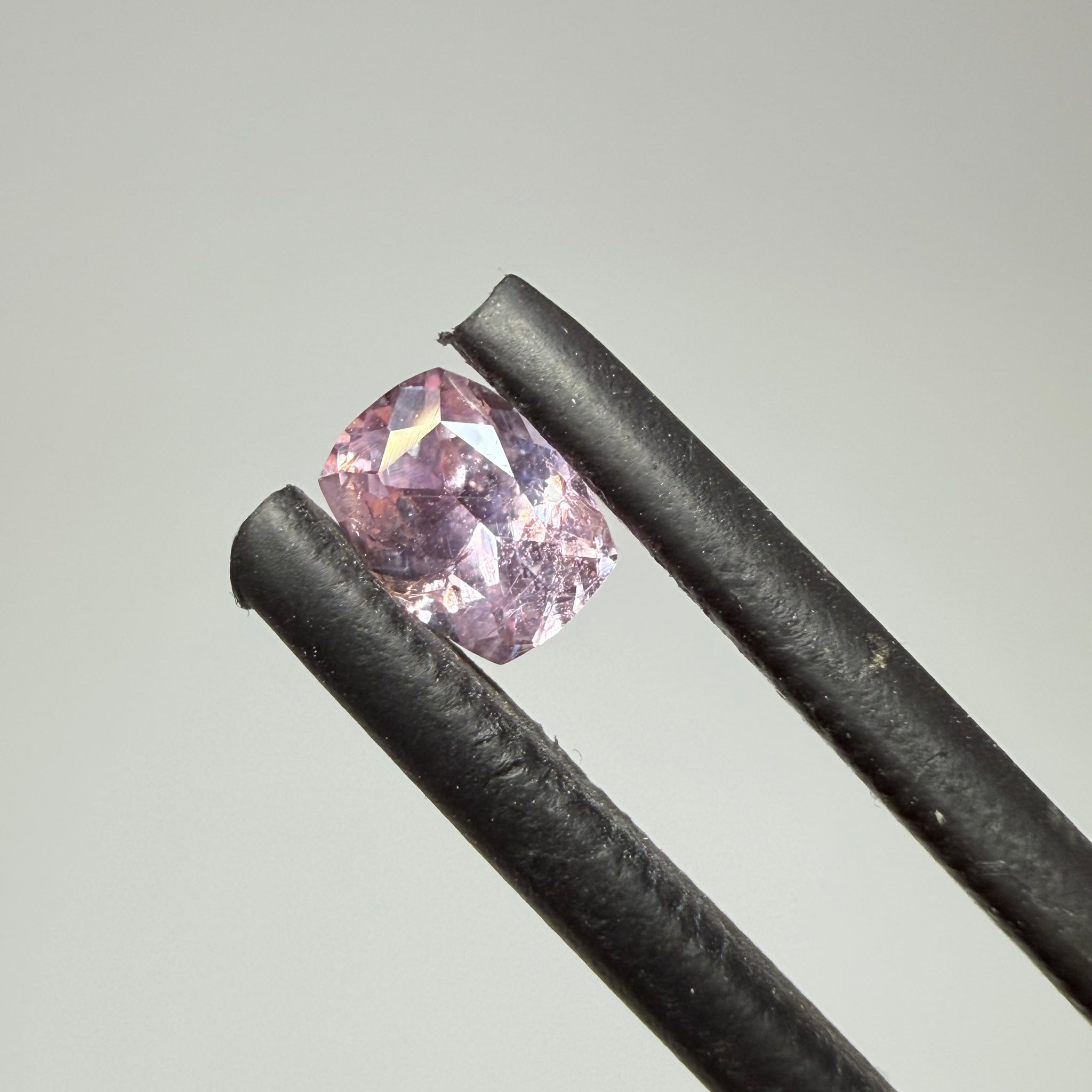 Umba Sapphire, 0.48ct, Umba, Tanzania, Untreated Unheated)
