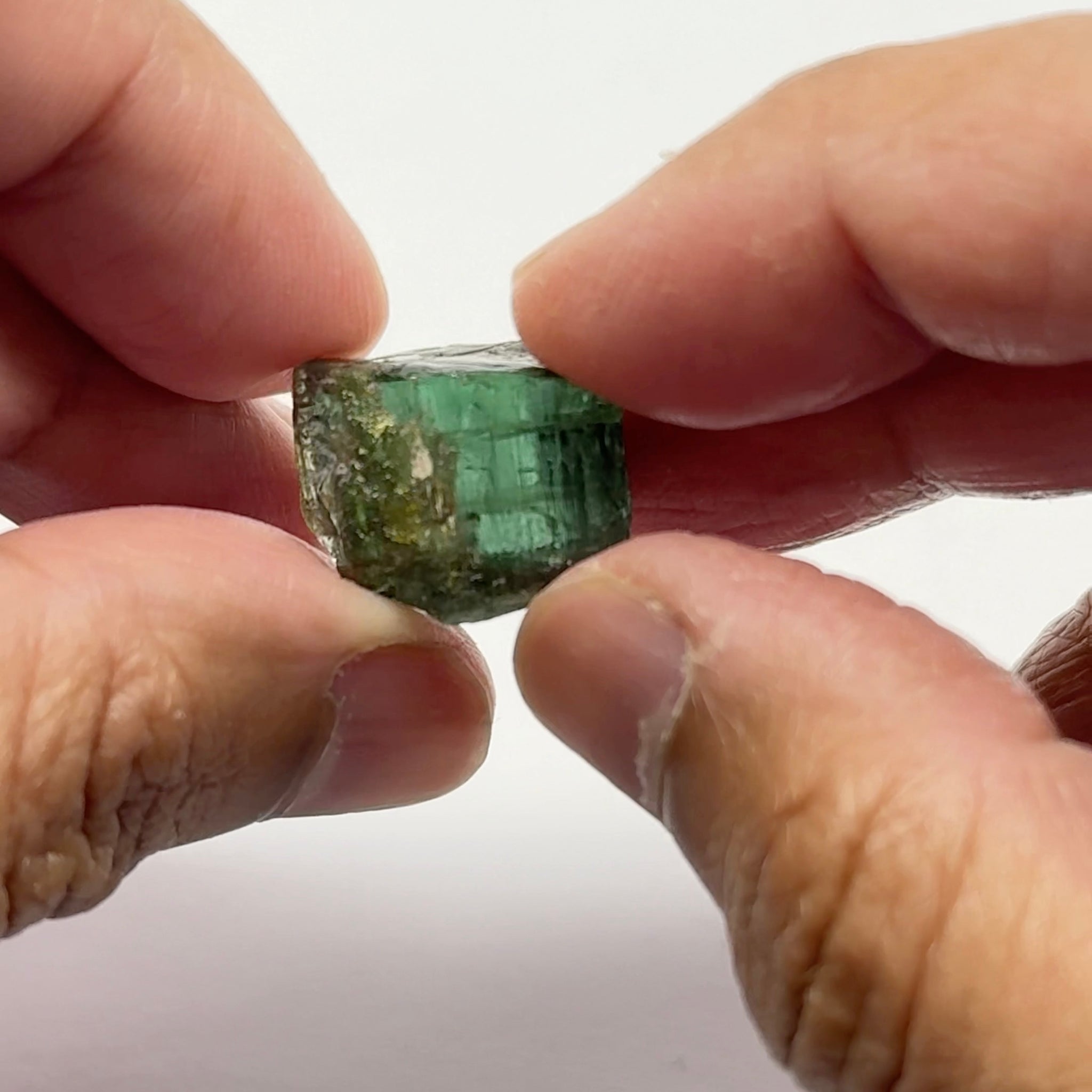 Tourmaline Crystal, 5.90gm, Untreated Unheated, cab/specimen grade, closed c axis