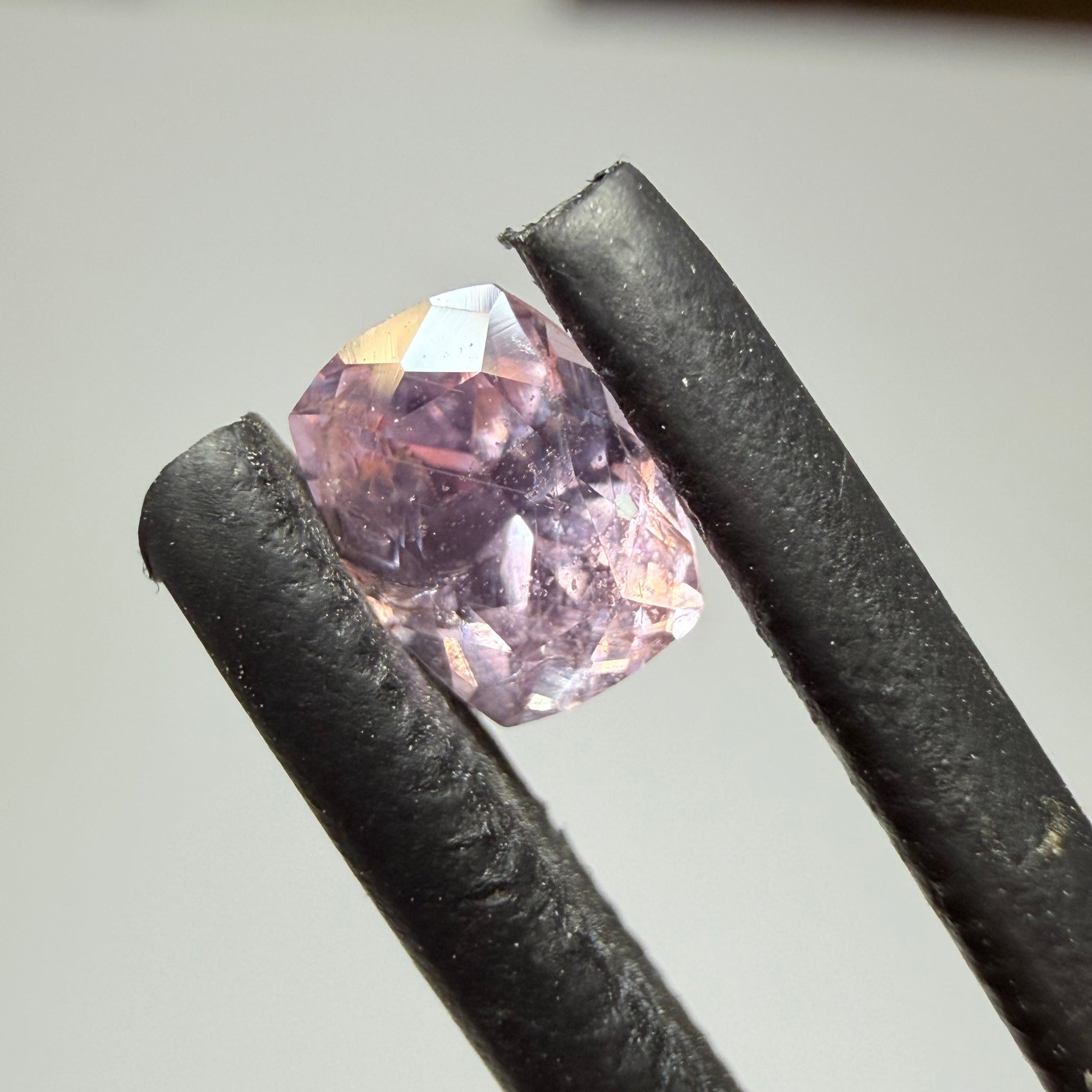 Umba Sapphire, 0.48ct, Umba, Tanzania, Untreated Unheated)