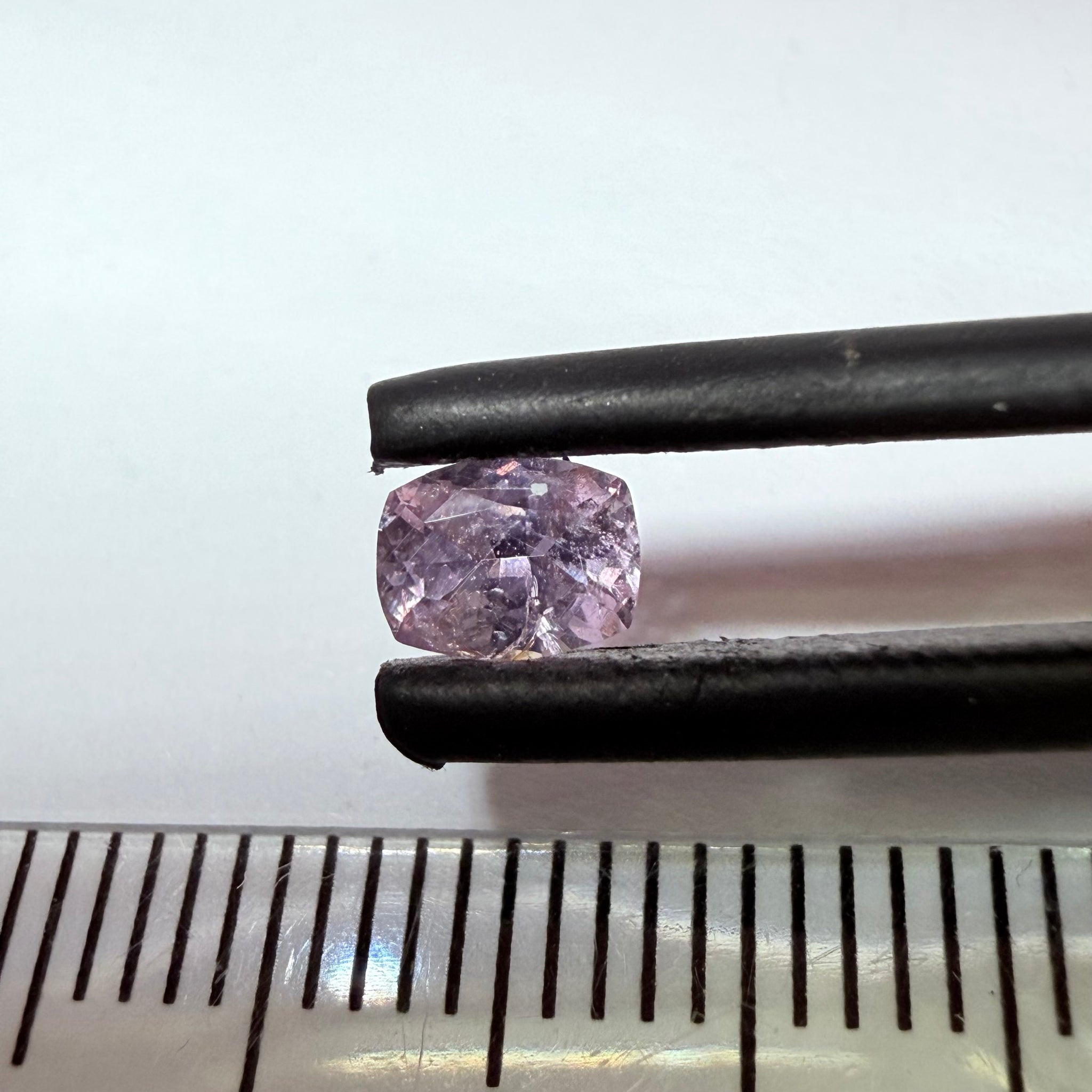 Umba Sapphire, 0.48ct, Umba, Tanzania, Untreated Unheated)