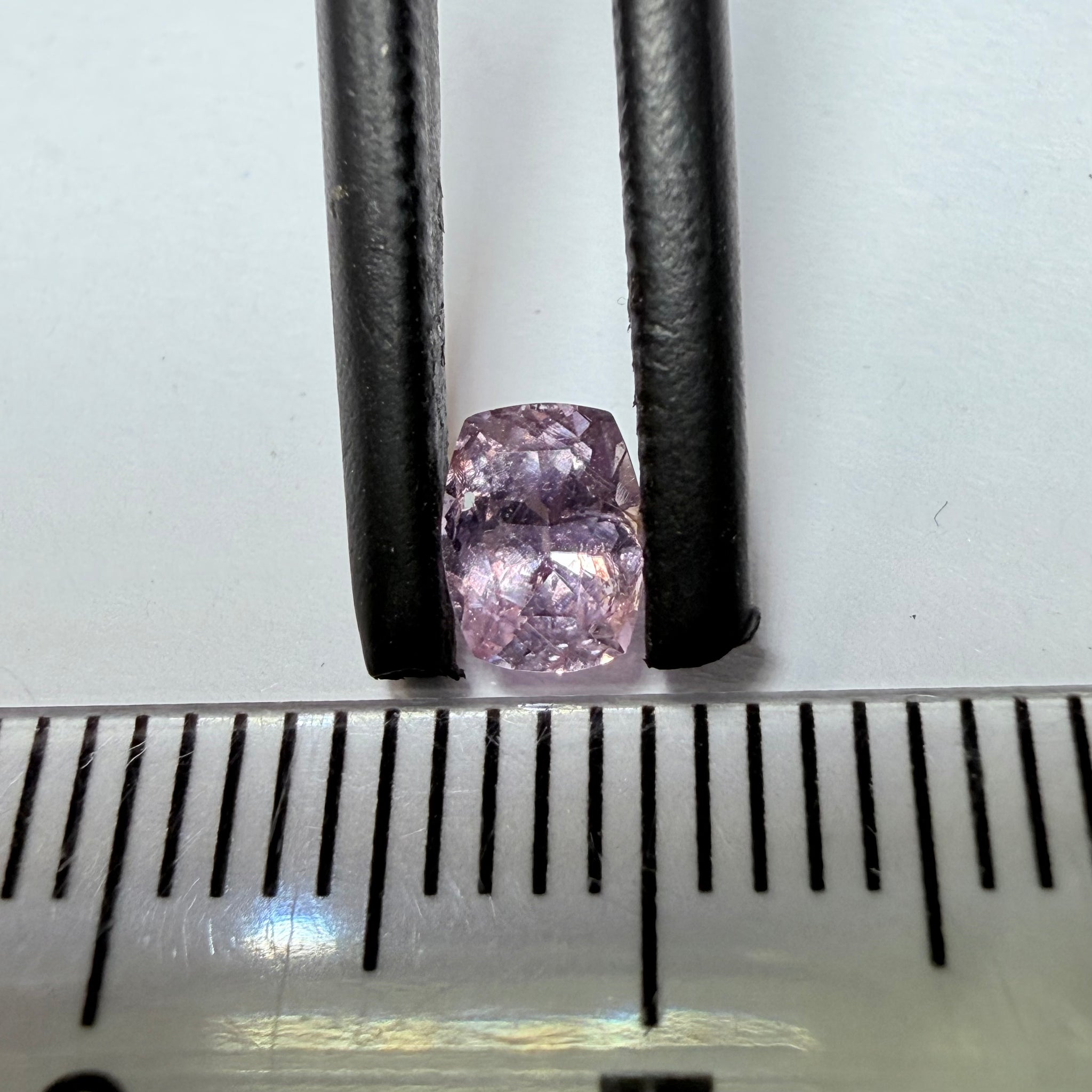 Umba Sapphire, 0.48ct, Umba, Tanzania, Untreated Unheated)