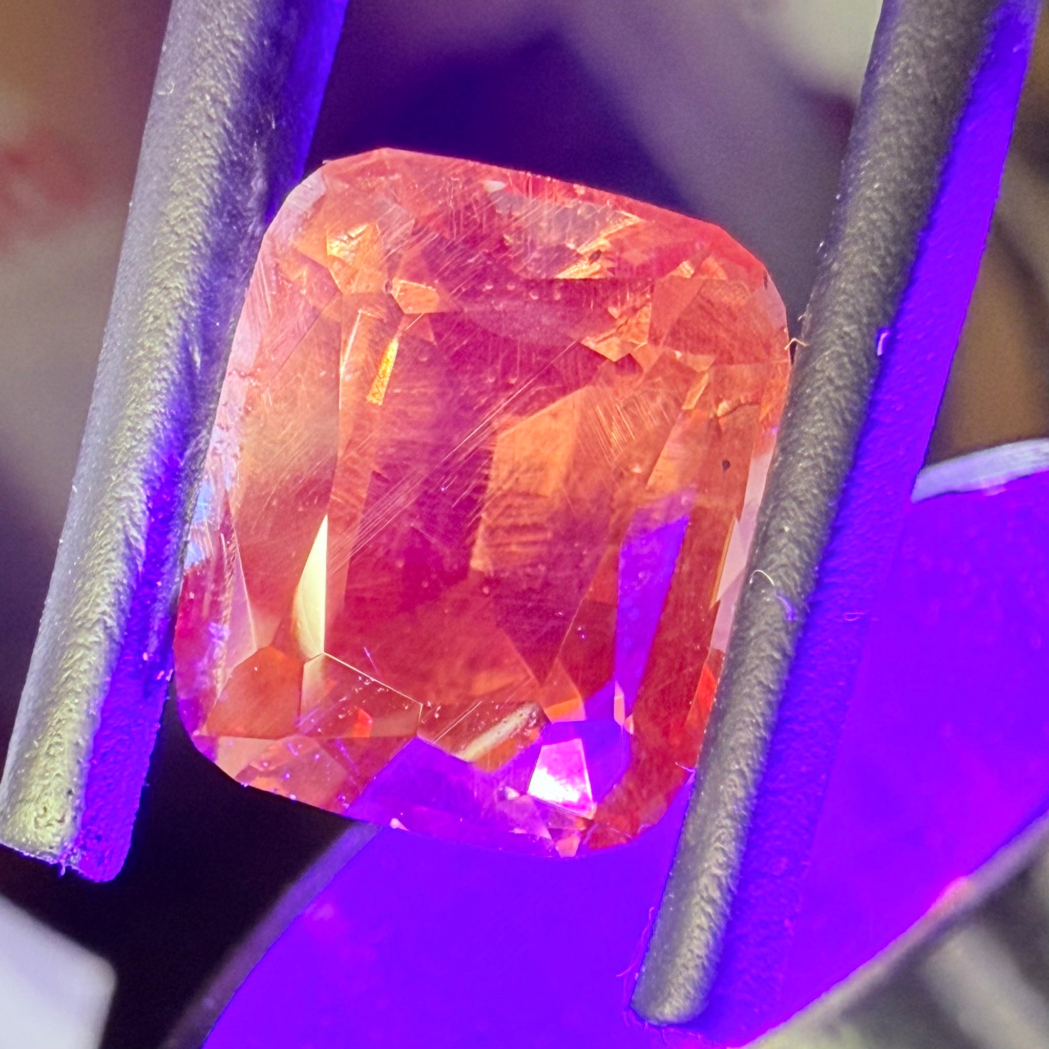 Dragon Garnet, 4.51ct, Tanzania, Untreated Unheated, slightly silky, do see the video even if it’s to learn