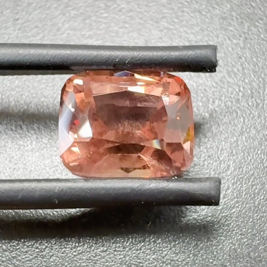 Dragon Garnet, 4.51ct, Tanzania, Untreated Unheated, slightly silky, do see the video even if it’s to learn