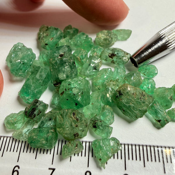 Emerald Crystal Lot, 72.87ct, Tanzania, Untreated Unheated, no oil. Cab or facet with inclusions, Great for setting as is in jewellery as is too!