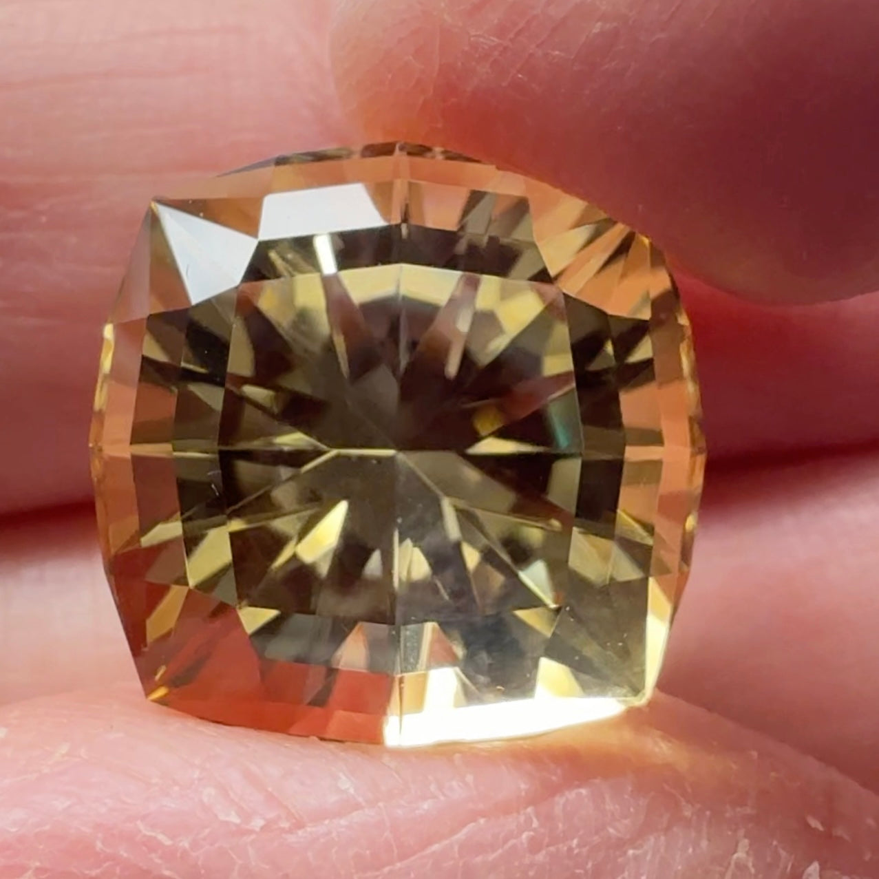 Golden Scapolite, 17.52ct, Fabulous stone for a ring or centerpiece. Tanzania, Untreated Unheated, precision cut by us here in London