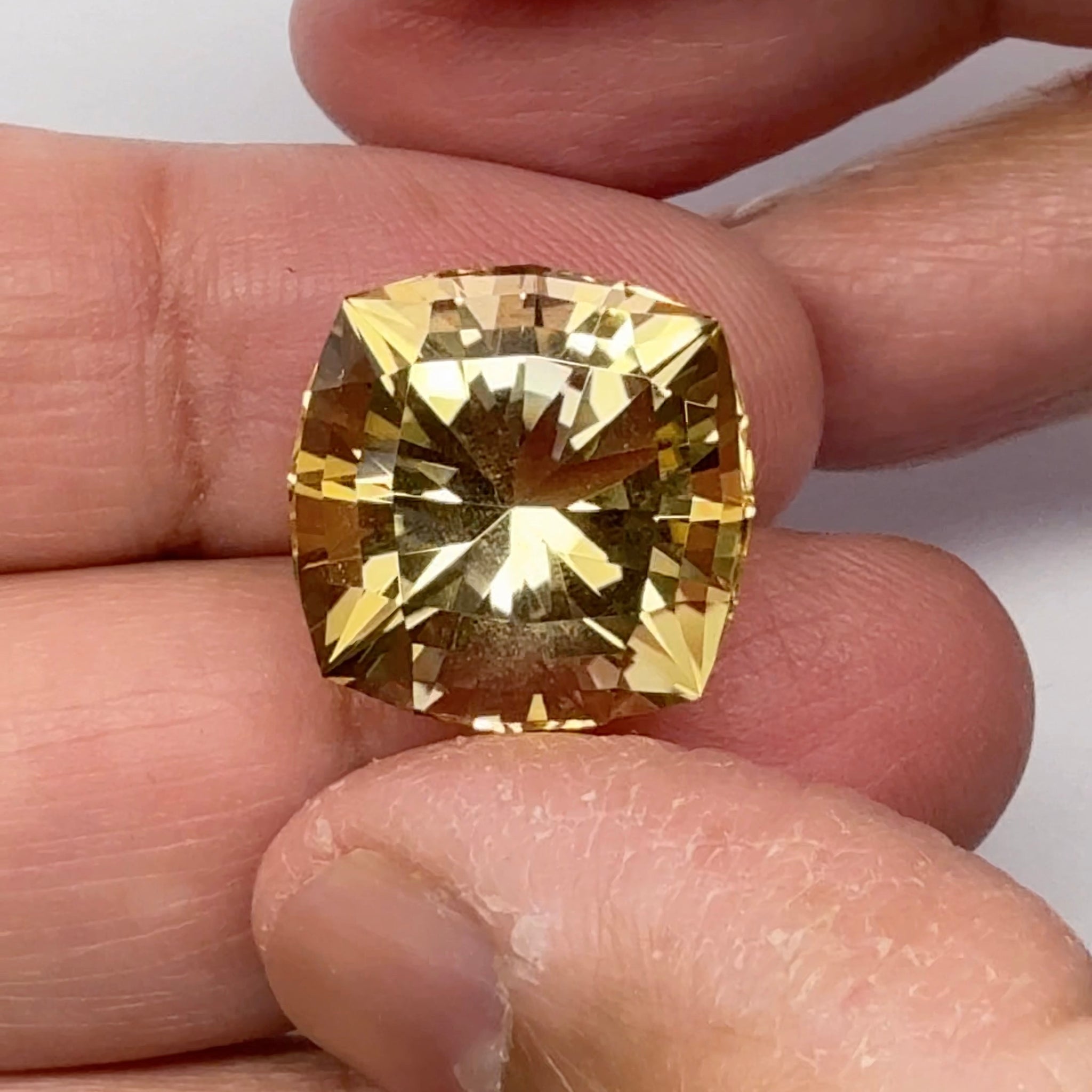 Golden Scapolite, 17.52ct, Fabulous stone for a ring or centerpiece. Tanzania, Untreated Unheated, precision cut by us here in London
