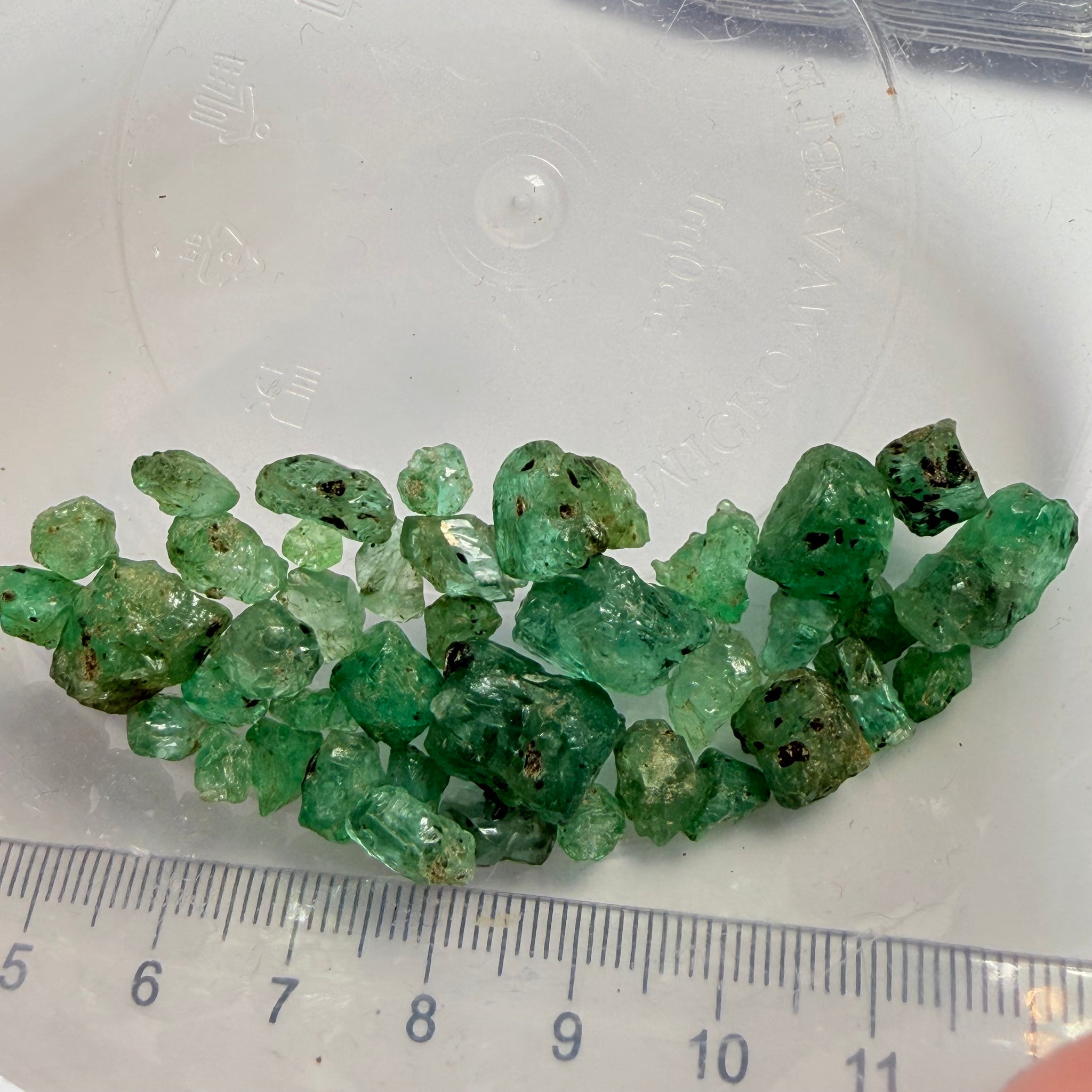 Emerald Crystal Lot, 72.87ct, Tanzania, Untreated Unheated, no oil. Cab or facet with inclusions, Great for setting as is in jewellery as is too!