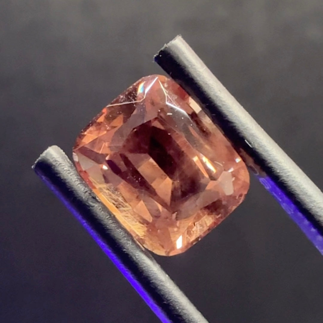 Dragon Garnet, 4.51ct, Tanzania, Untreated Unheated, slightly silky, do see the video even if it’s to learn