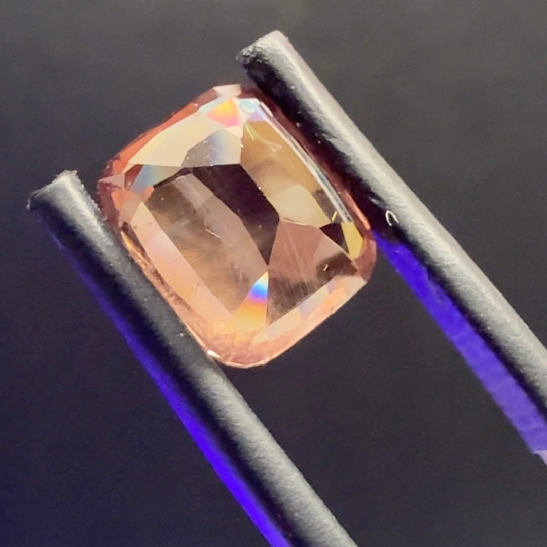 Dragon Garnet, 4.51ct, Tanzania, Untreated Unheated, slightly silky, do see the video even if it’s to learn