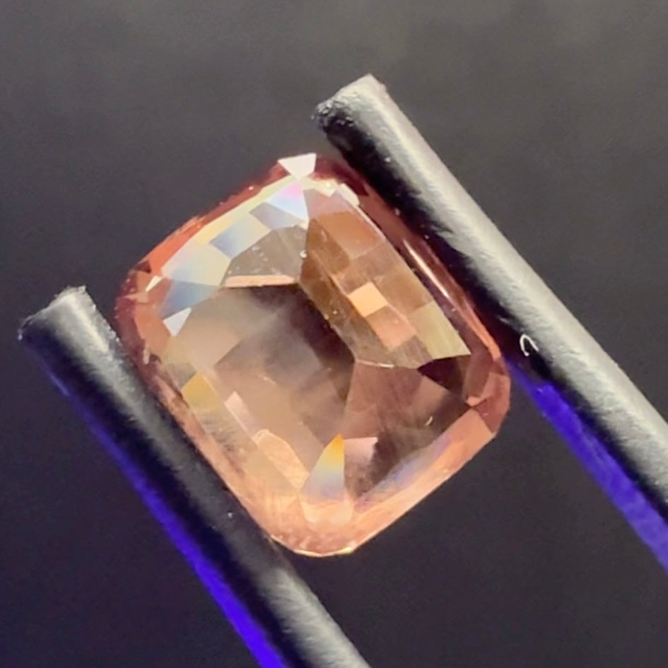 Dragon Garnet, 4.51ct, Tanzania, Untreated Unheated, slightly silky, do see the video even if it’s to learn