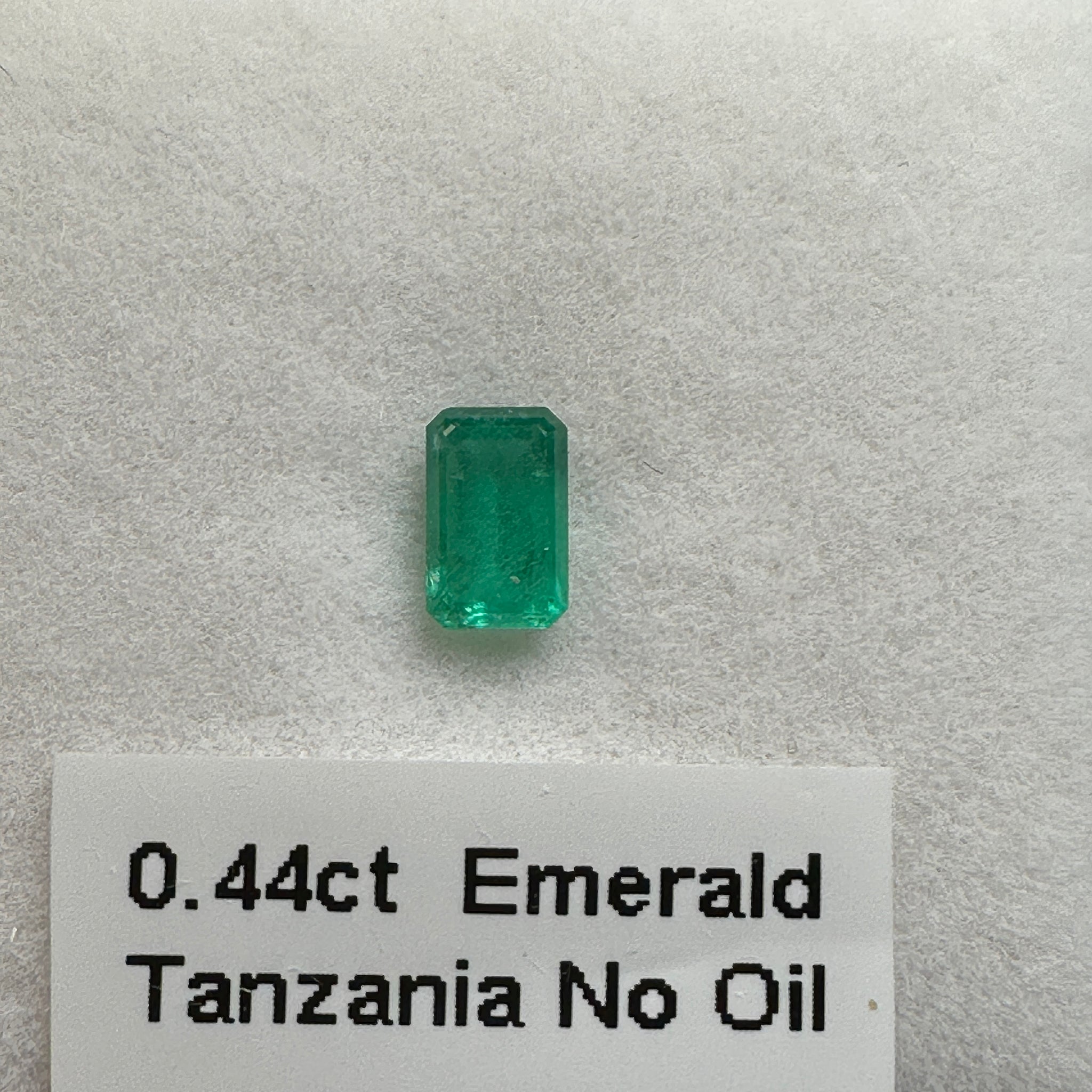 Emerald, 0.44ct, Tanzania, No Oil, Untreated Unheated