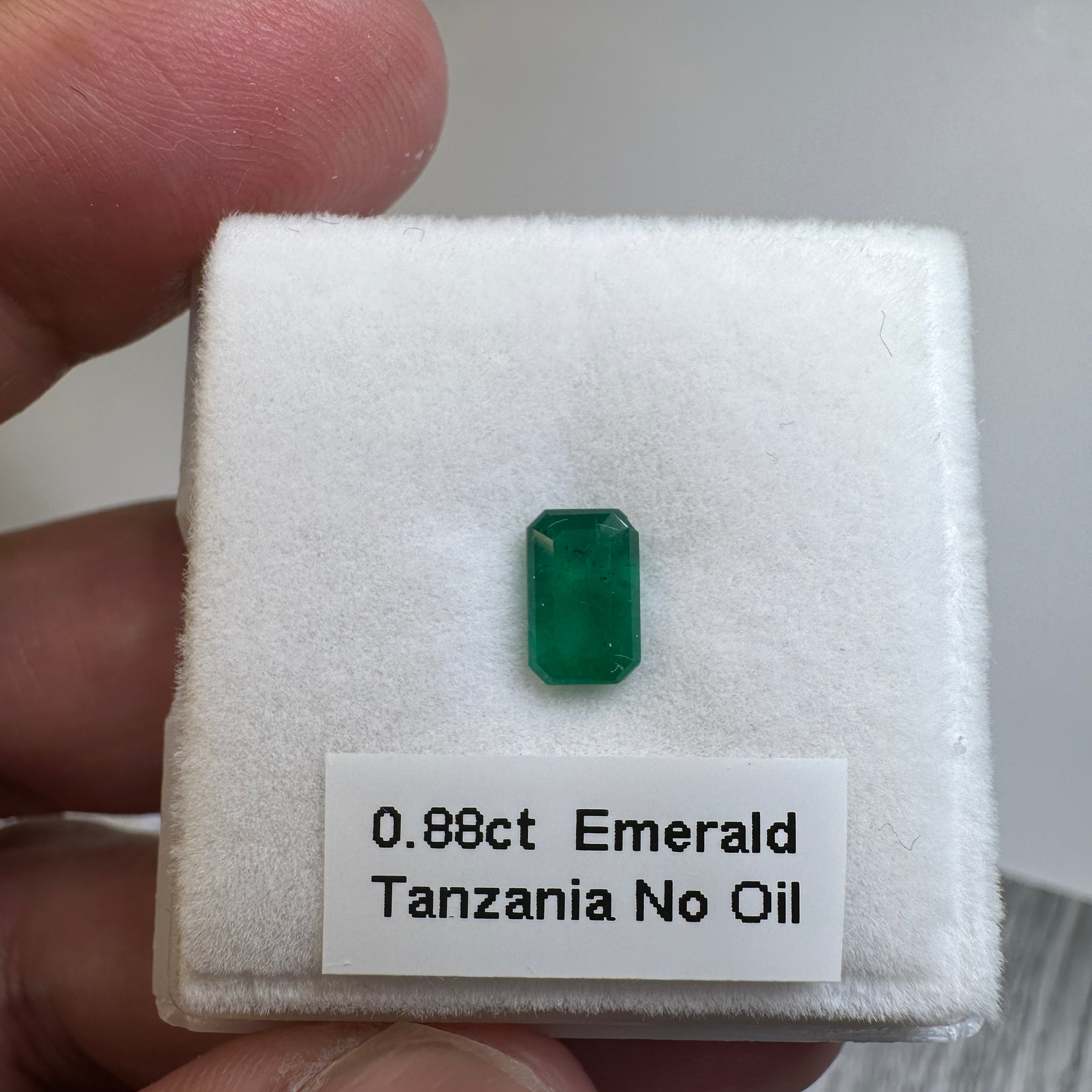Emerald, 0.88ct, Tanzania, No Oil Unheated Untreated