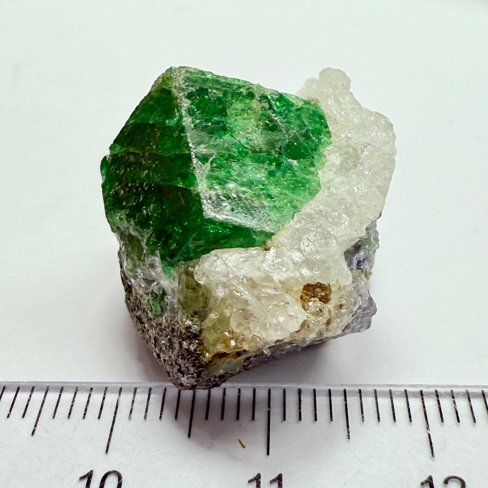 Tsavorite Garnet on Quartz and Graphite, 65.79ct, naturally free standing, Merelani, Tanzania, Unheated Untreated