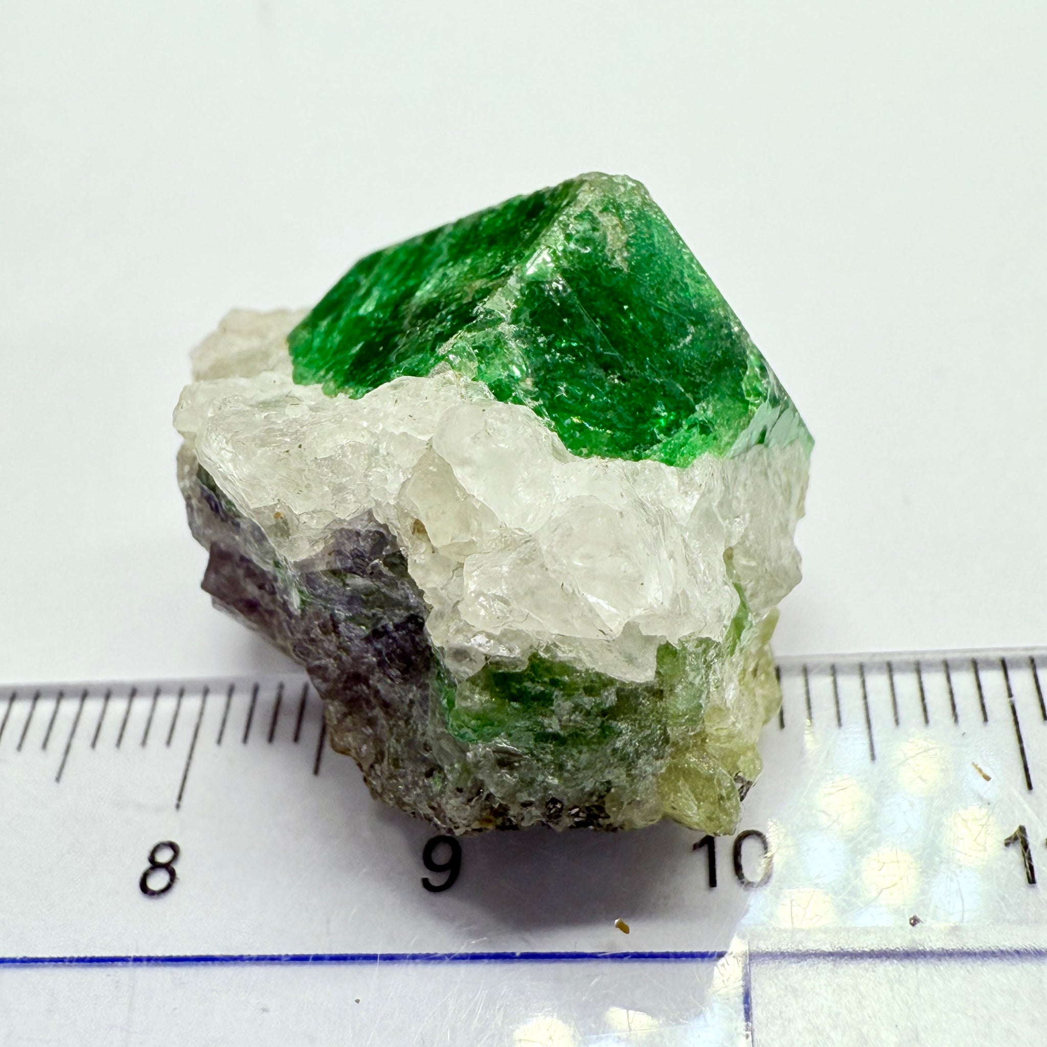 Tsavorite Garnet on Quartz and Graphite, 65.79ct, naturally free standing, Merelani, Tanzania, Unheated Untreated