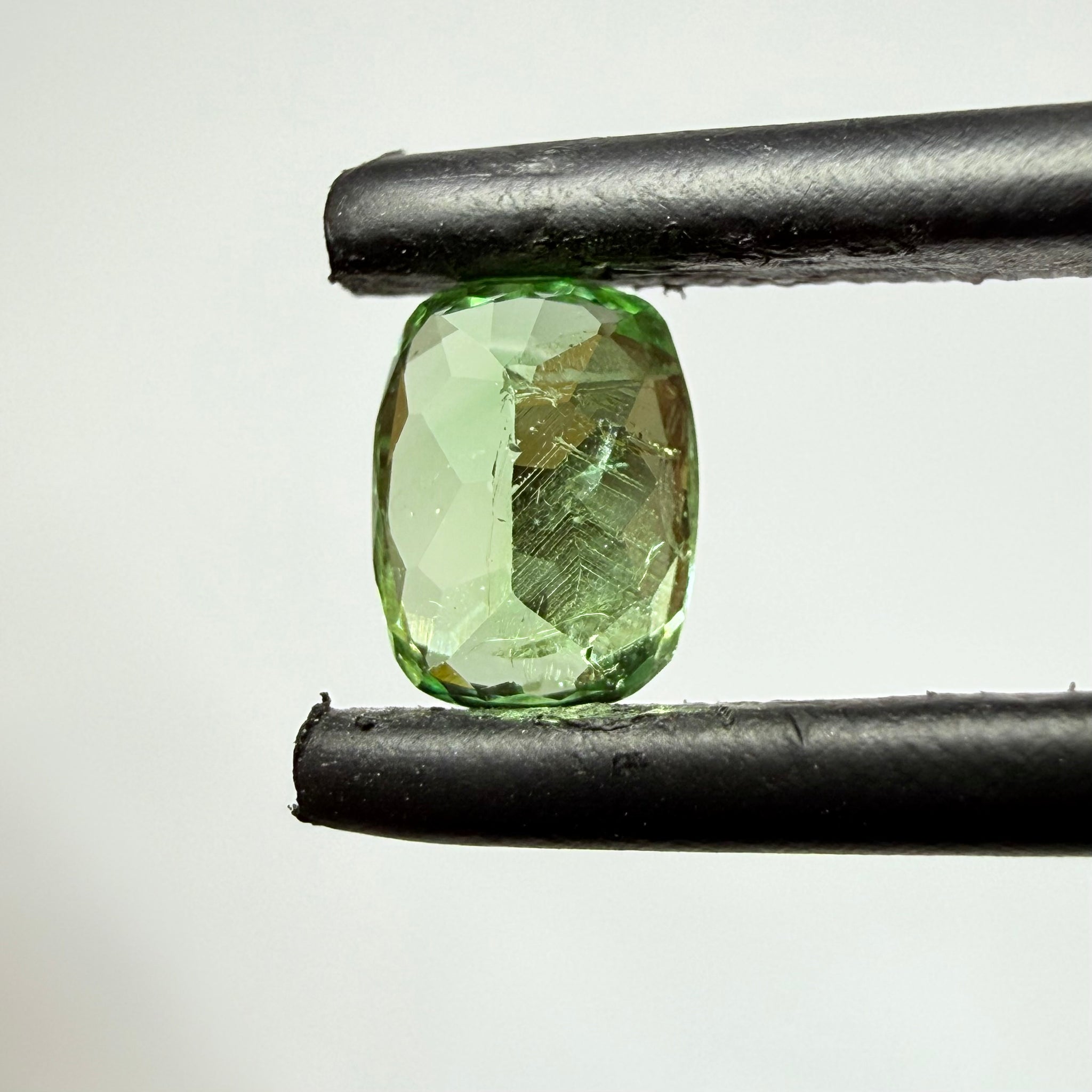 Tsavorite Garnet, 0.97ct, Tanzania, Untreated Unheated
