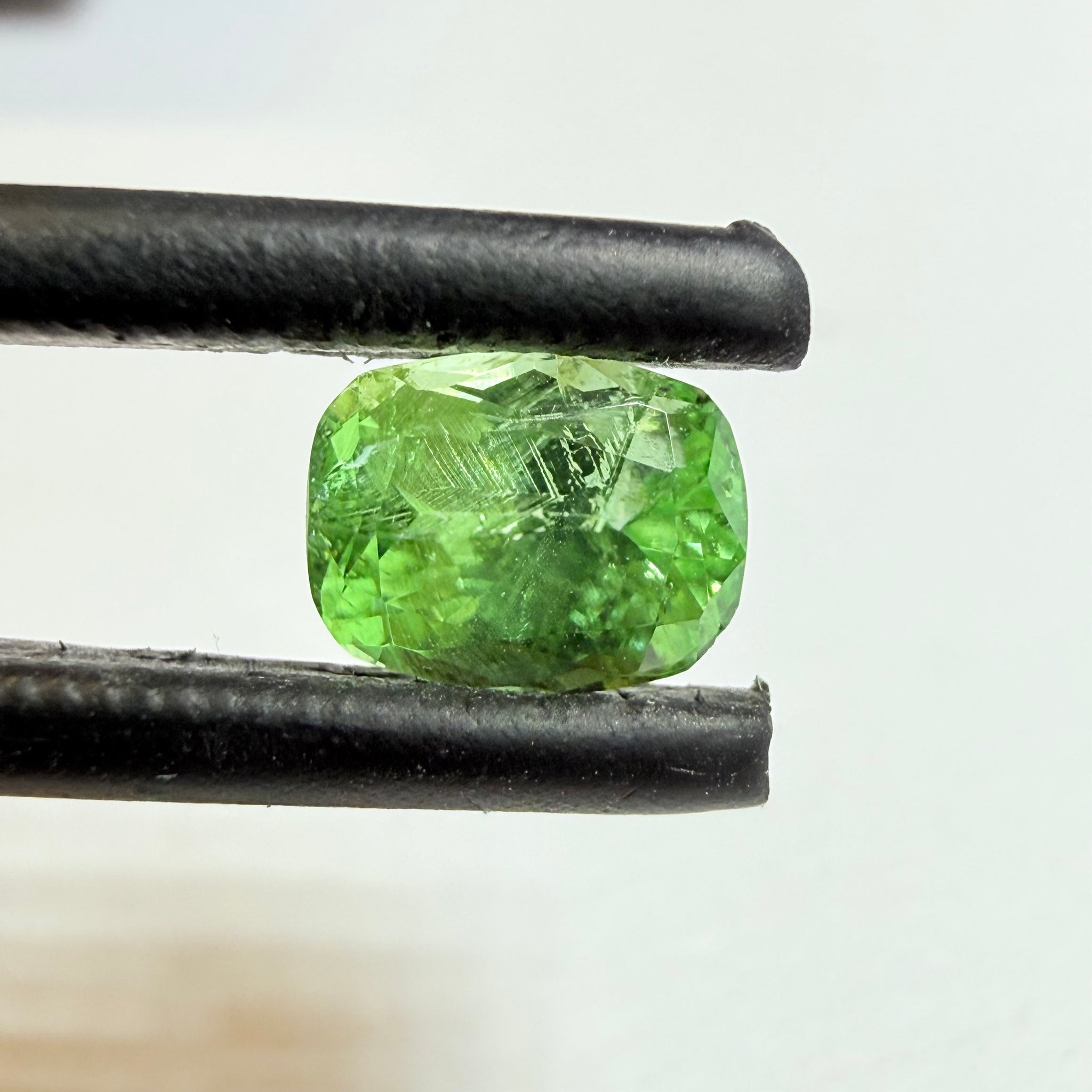 Tsavorite Garnet, 0.97ct, Tanzania, Untreated Unheated