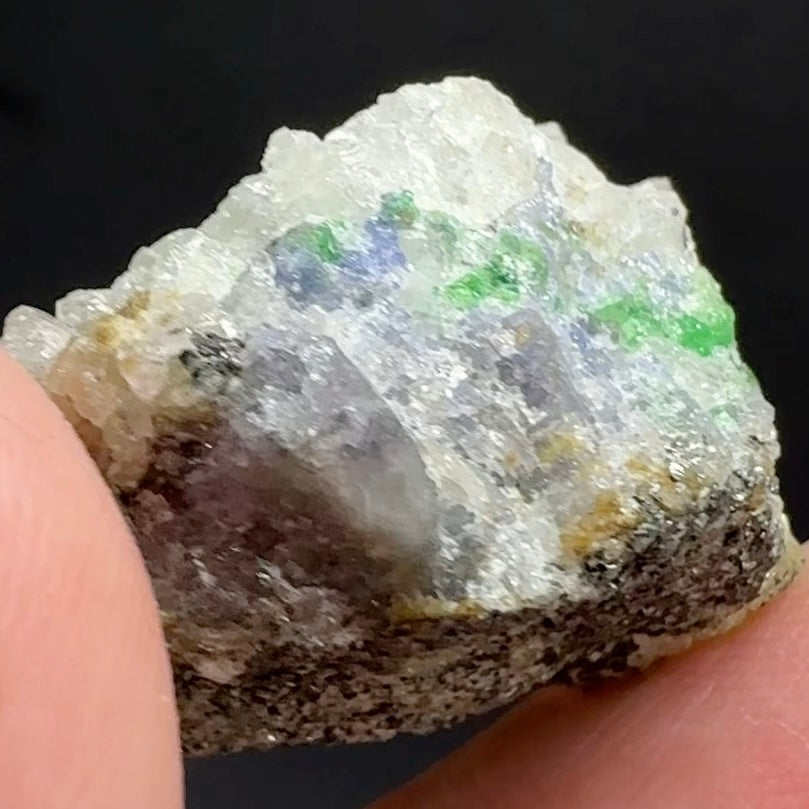 Tsavorite Garnet on Quartz and Graphite, 65.79ct, naturally free standing, Merelani, Tanzania, Unheated Untreated