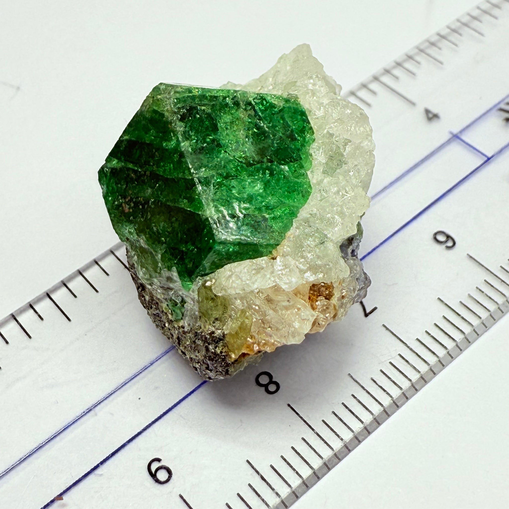 Tsavorite Garnet on Quartz and Graphite, 65.79ct, naturally free standing, Merelani, Tanzania, Unheated Untreated