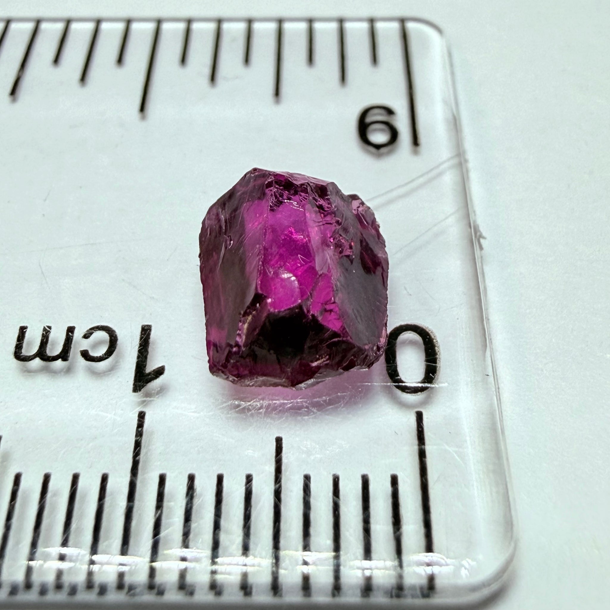 Colour Shift Garnet, 2.49ct, Tanzania, Untreated Unheated, vvs-if