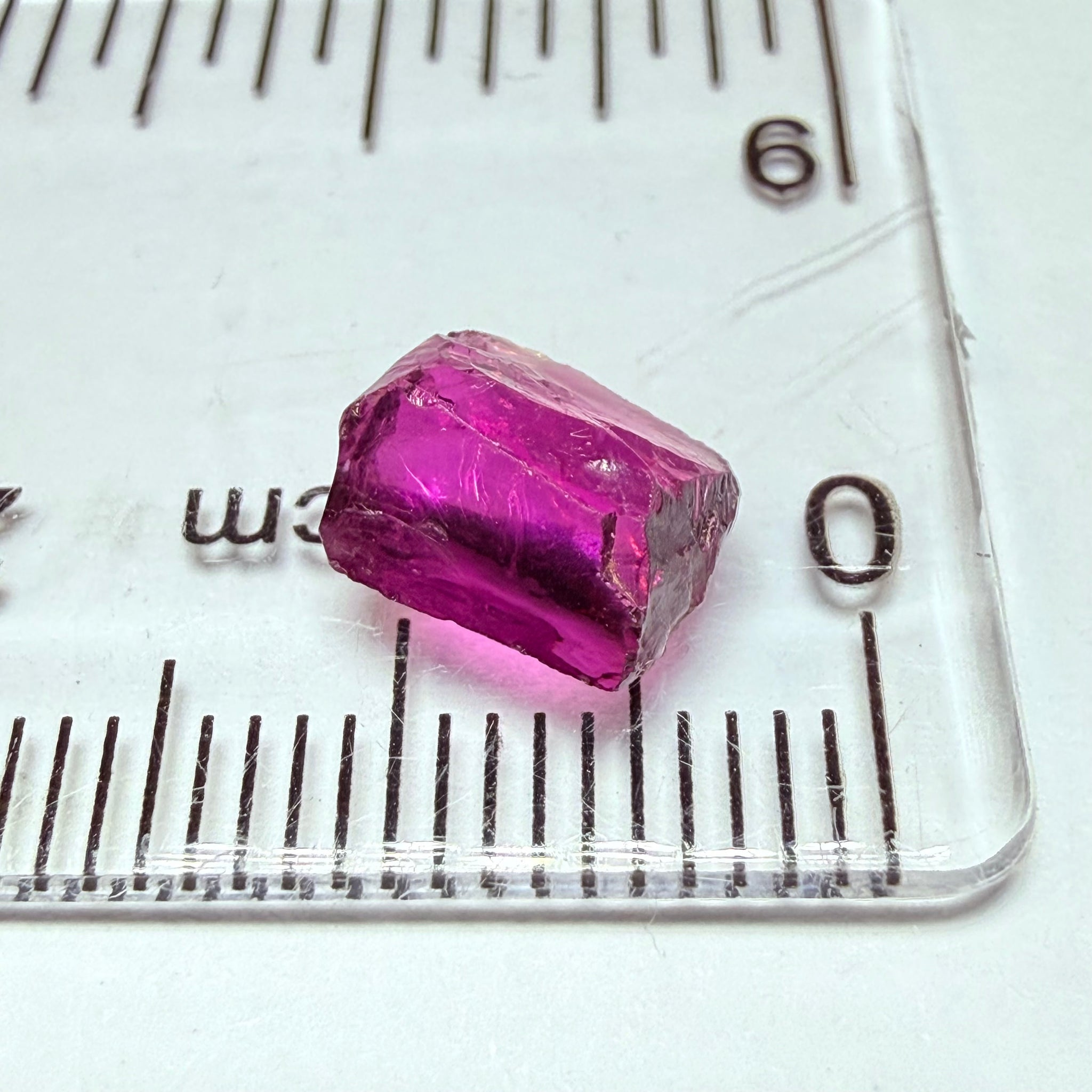 Colour Shift Garnet, 2.49ct, Tanzania, Untreated Unheated, vvs-if