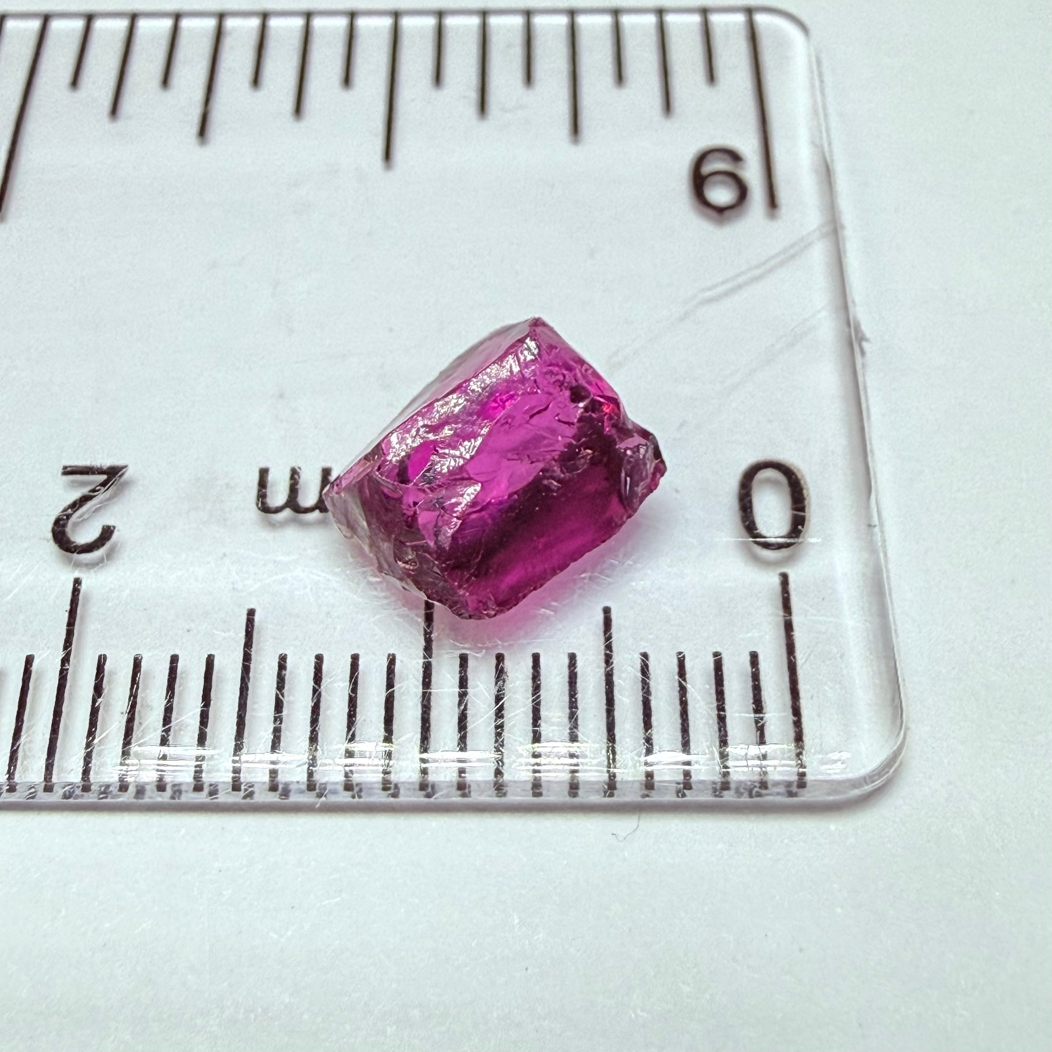 Colour Shift Garnet, 2.49ct, Tanzania, Untreated Unheated, vvs-if