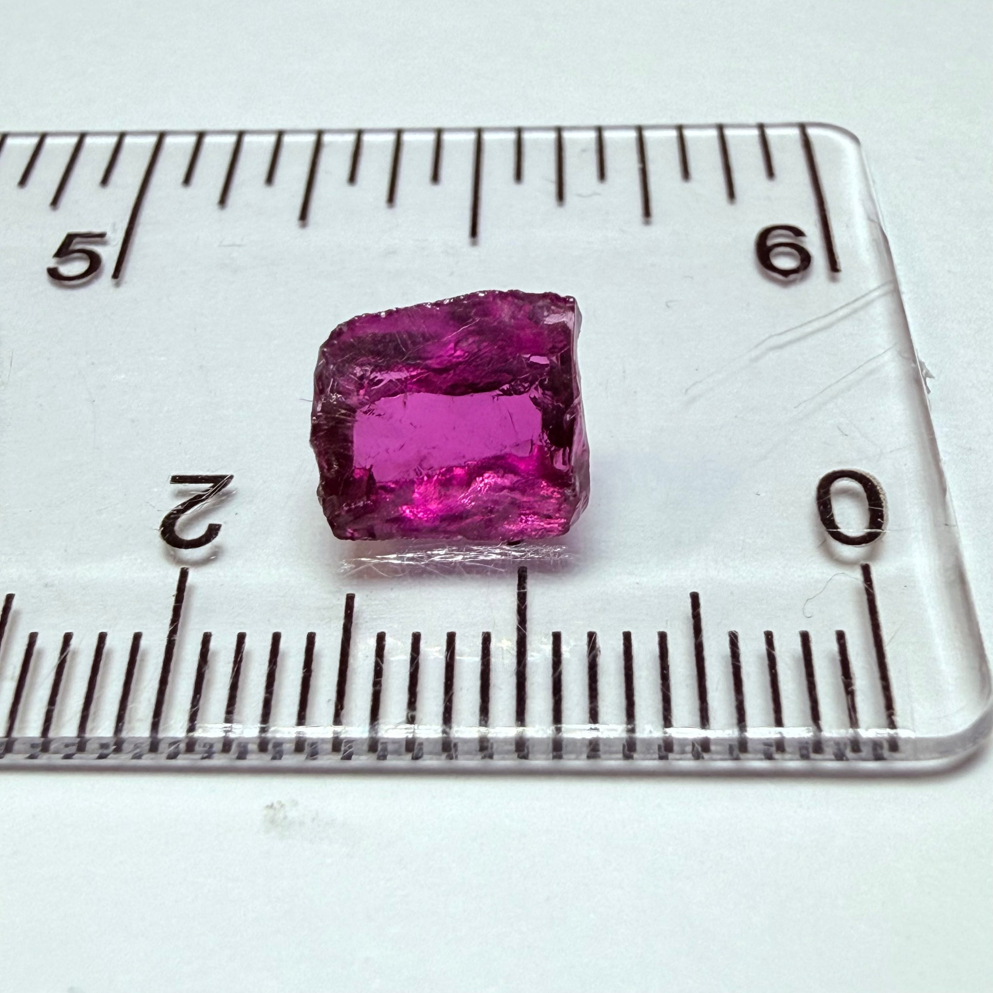Colour Shift Garnet, 2.49ct, Tanzania, Untreated Unheated, vvs-if
