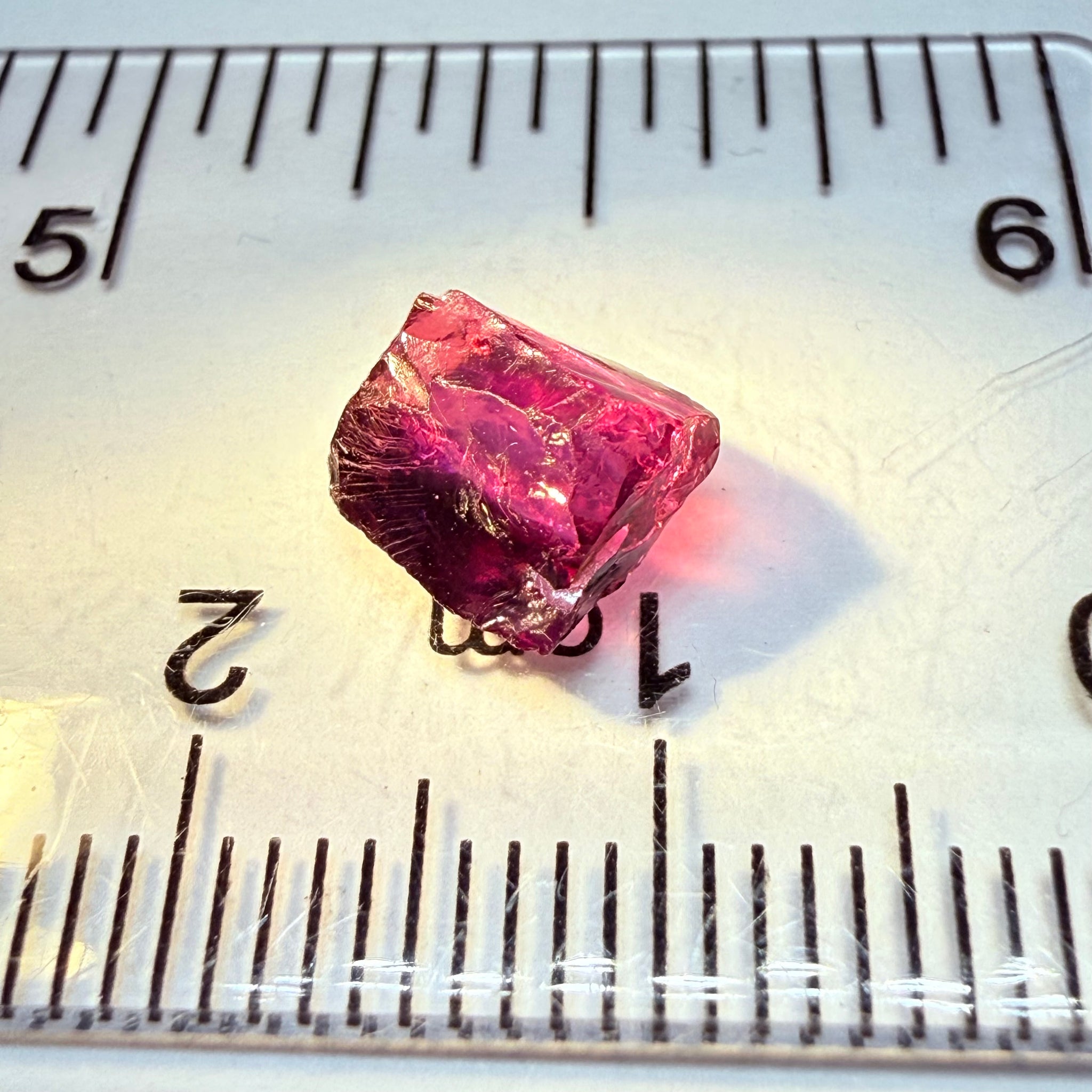 Colour Shift Garnet, 2.49ct, Tanzania, Untreated Unheated, vvs-if
