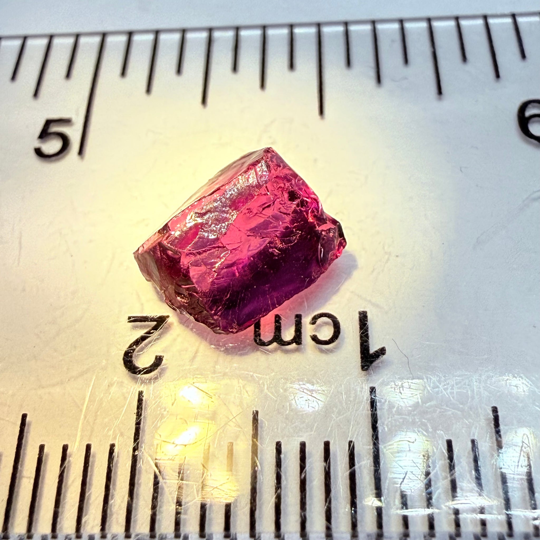 Colour Shift Garnet, 2.49ct, Tanzania, Untreated Unheated, vvs-if
