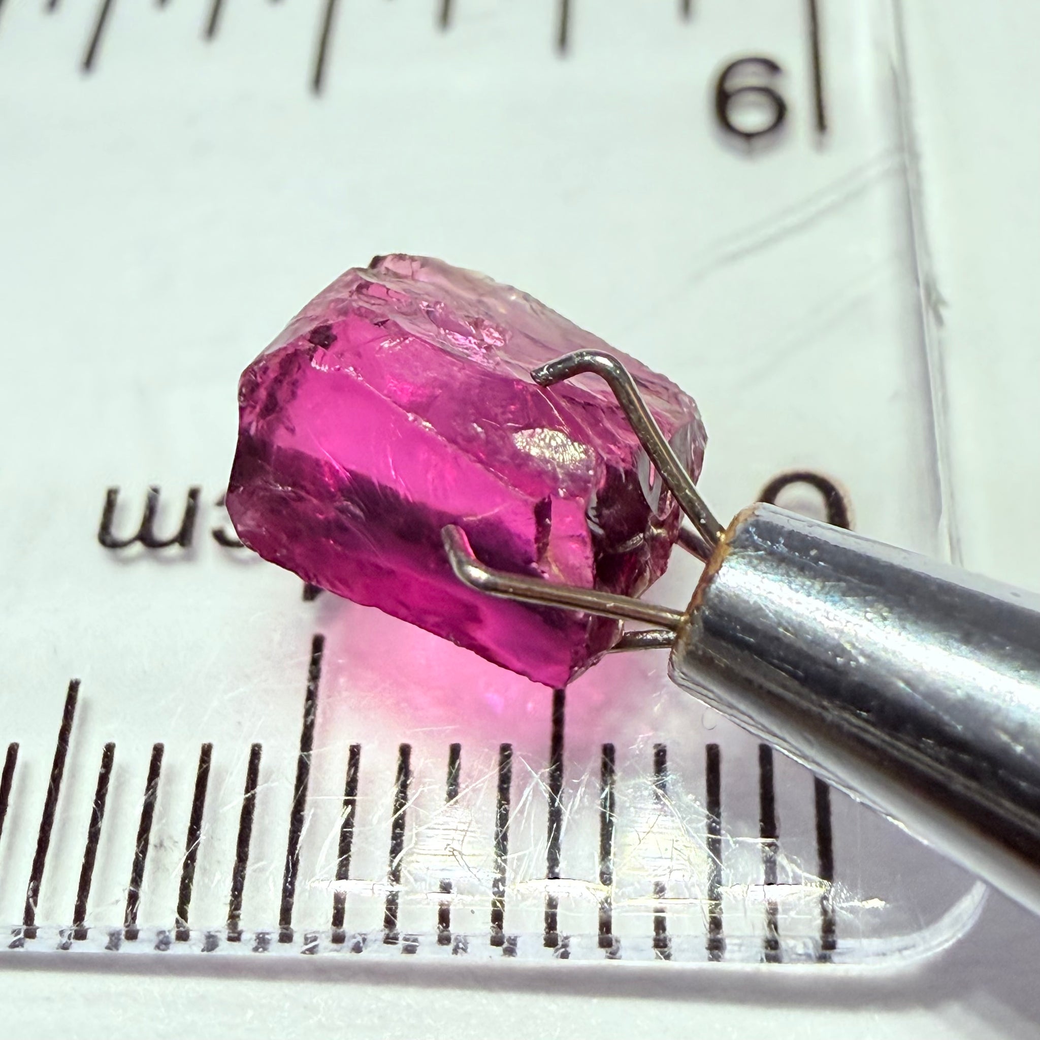 Colour Shift Garnet, 2.49ct, Tanzania, Untreated Unheated, vvs-if
