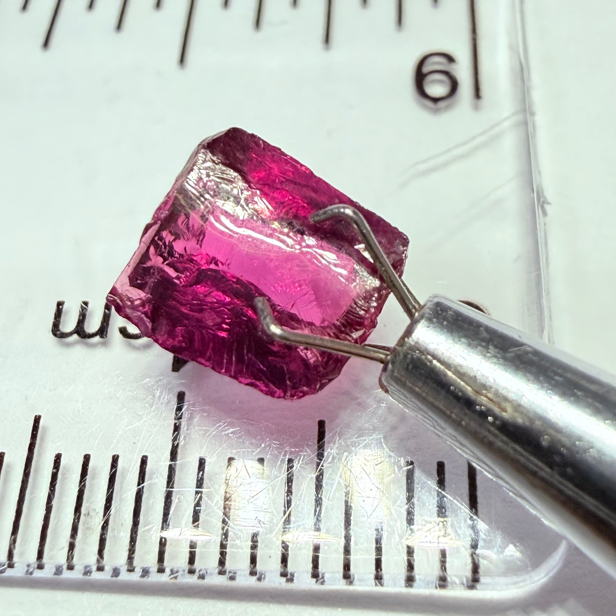 Colour Shift Garnet, 2.49ct, Tanzania, Untreated Unheated, vvs-if