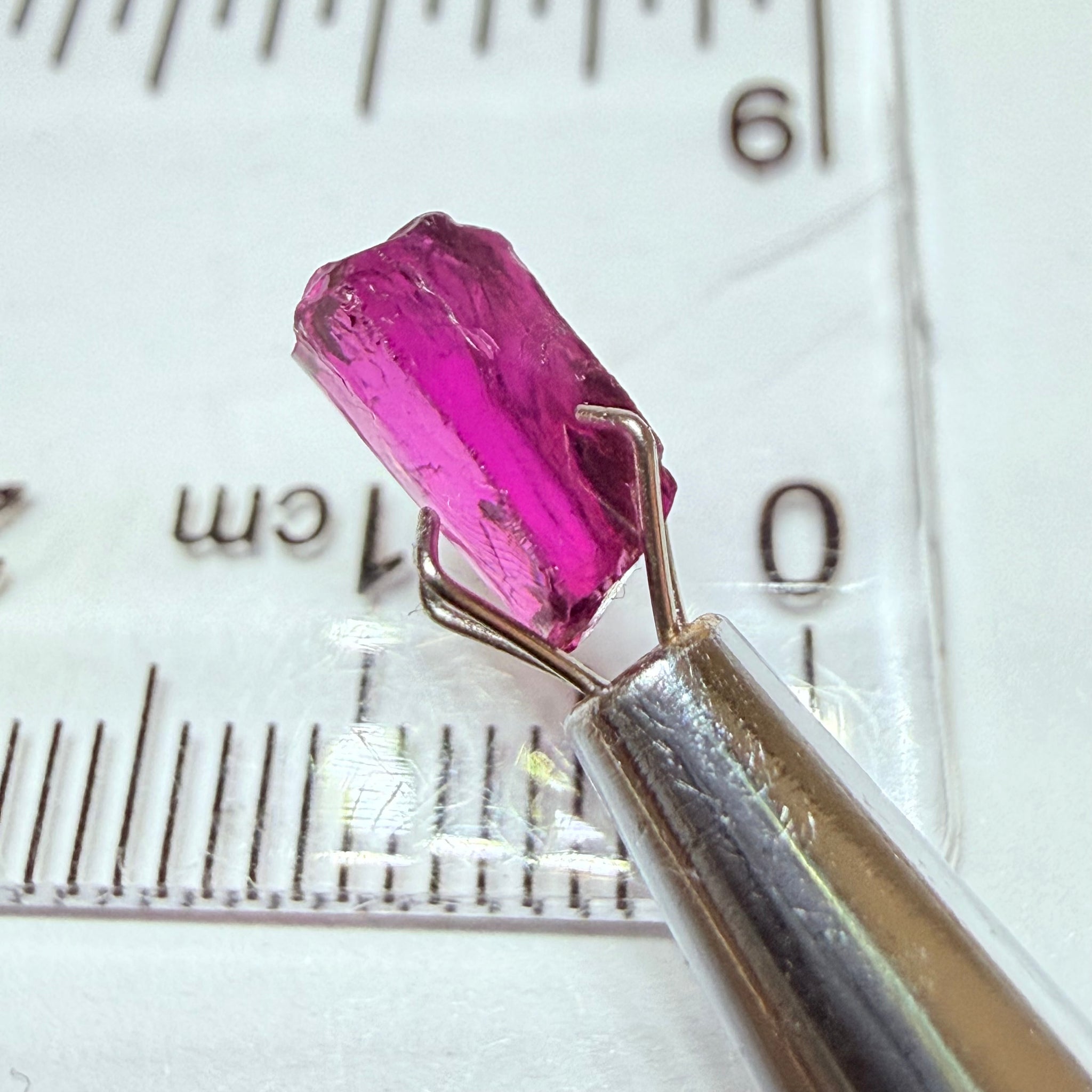 Colour Shift Garnet, 2.49ct, Tanzania, Untreated Unheated, vvs-if