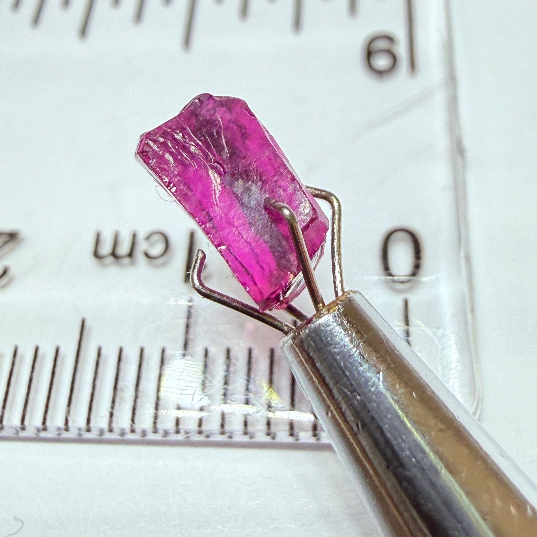 Colour Shift Garnet, 2.49ct, Tanzania, Untreated Unheated, vvs-if
