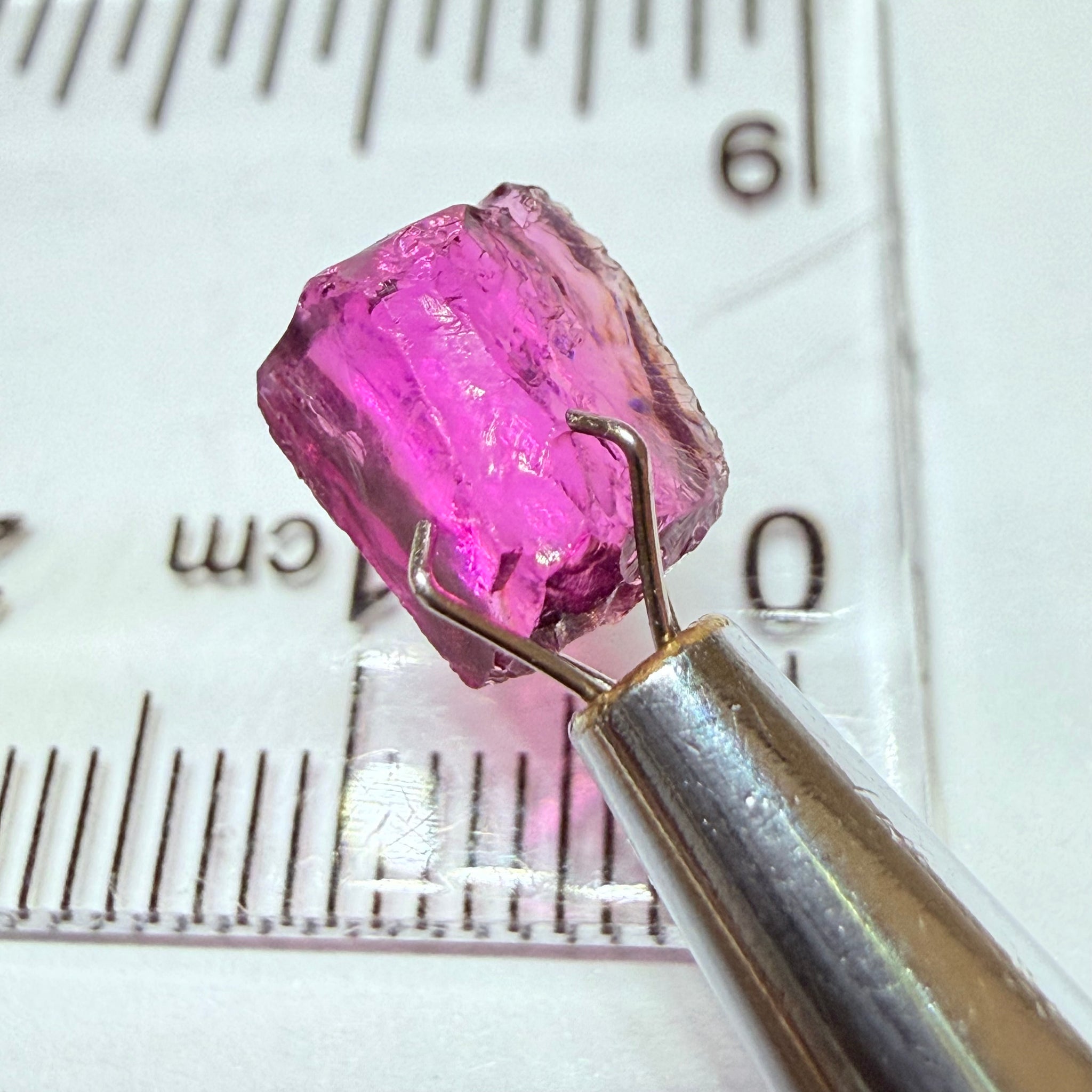 Colour Shift Garnet, 2.49ct, Tanzania, Untreated Unheated, vvs-if
