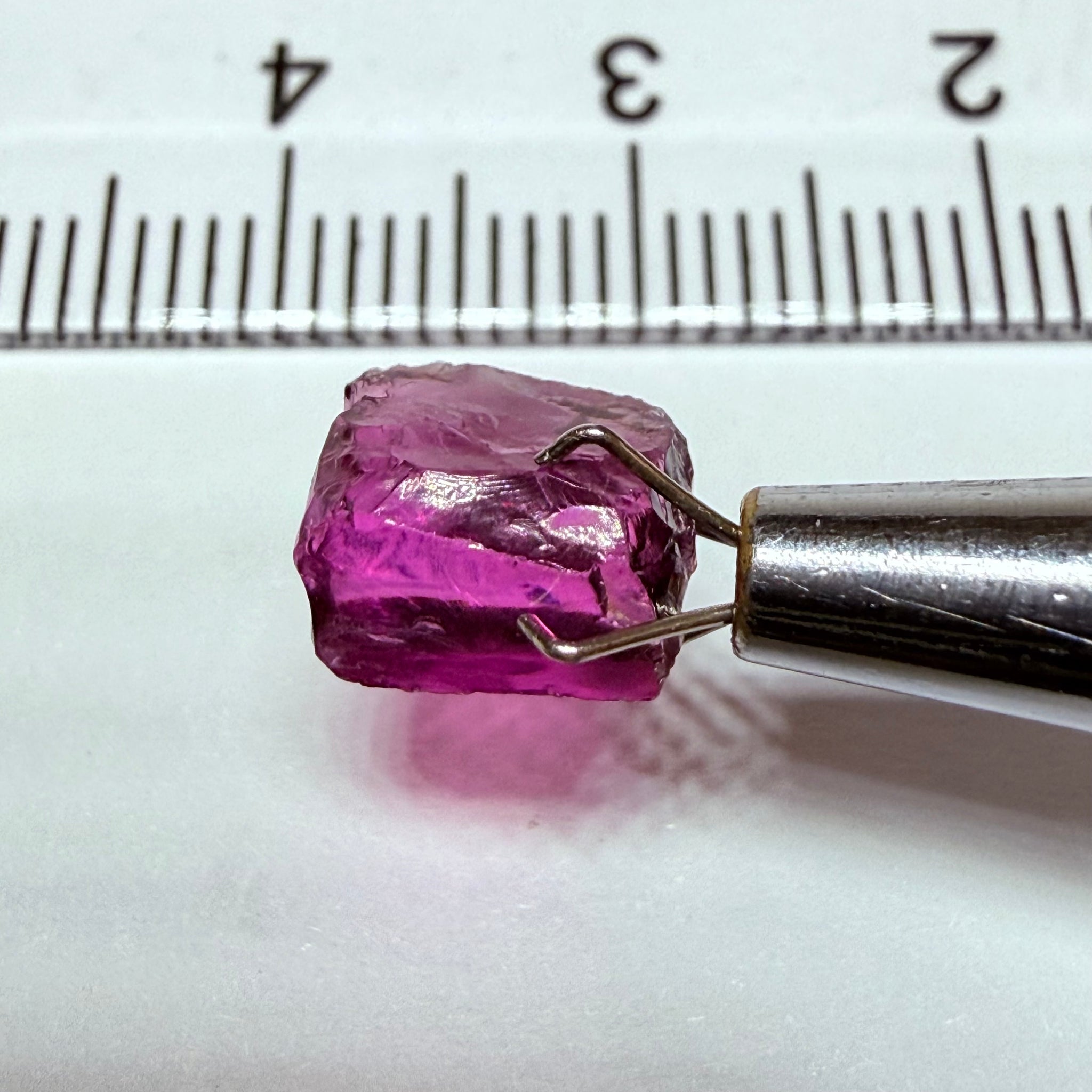 Colour Shift Garnet, 2.49ct, Tanzania, Untreated Unheated, vvs-if