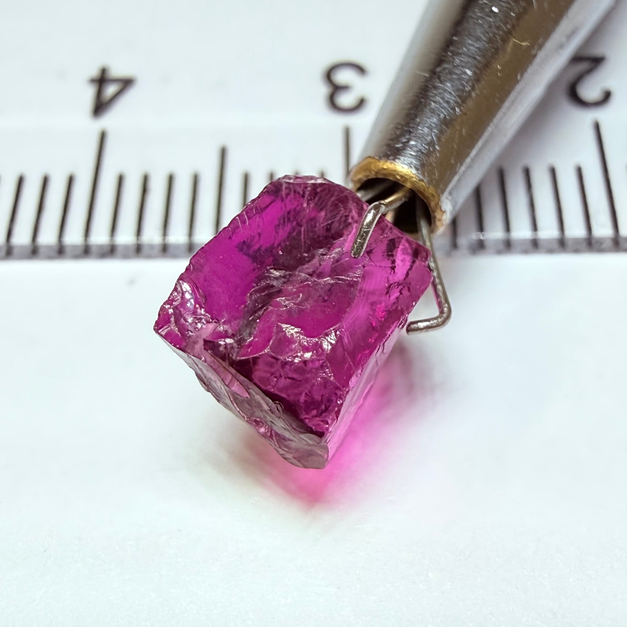 Colour Shift Garnet, 2.49ct, Tanzania, Untreated Unheated, vvs-if