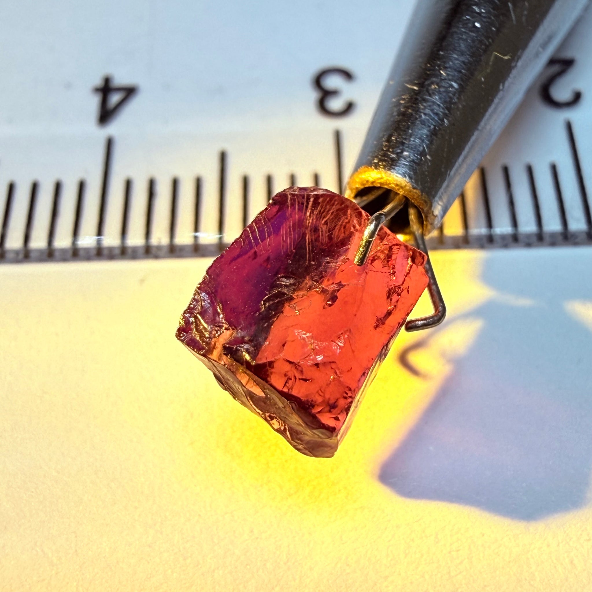 Colour Shift Garnet, 2.49ct, Tanzania, Untreated Unheated, vvs-if