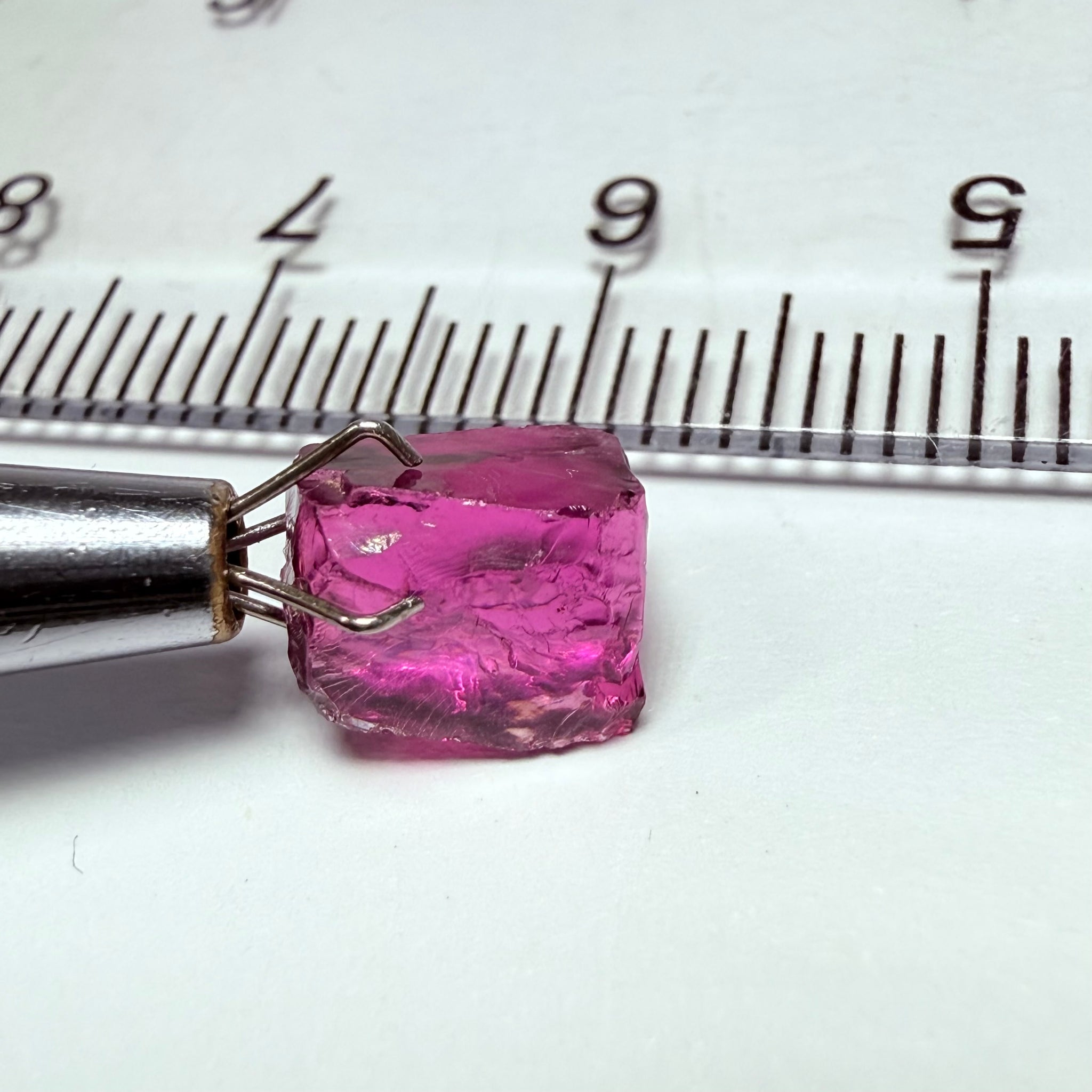 Colour Shift Garnet, 2.49ct, Tanzania, Untreated Unheated, vvs-if